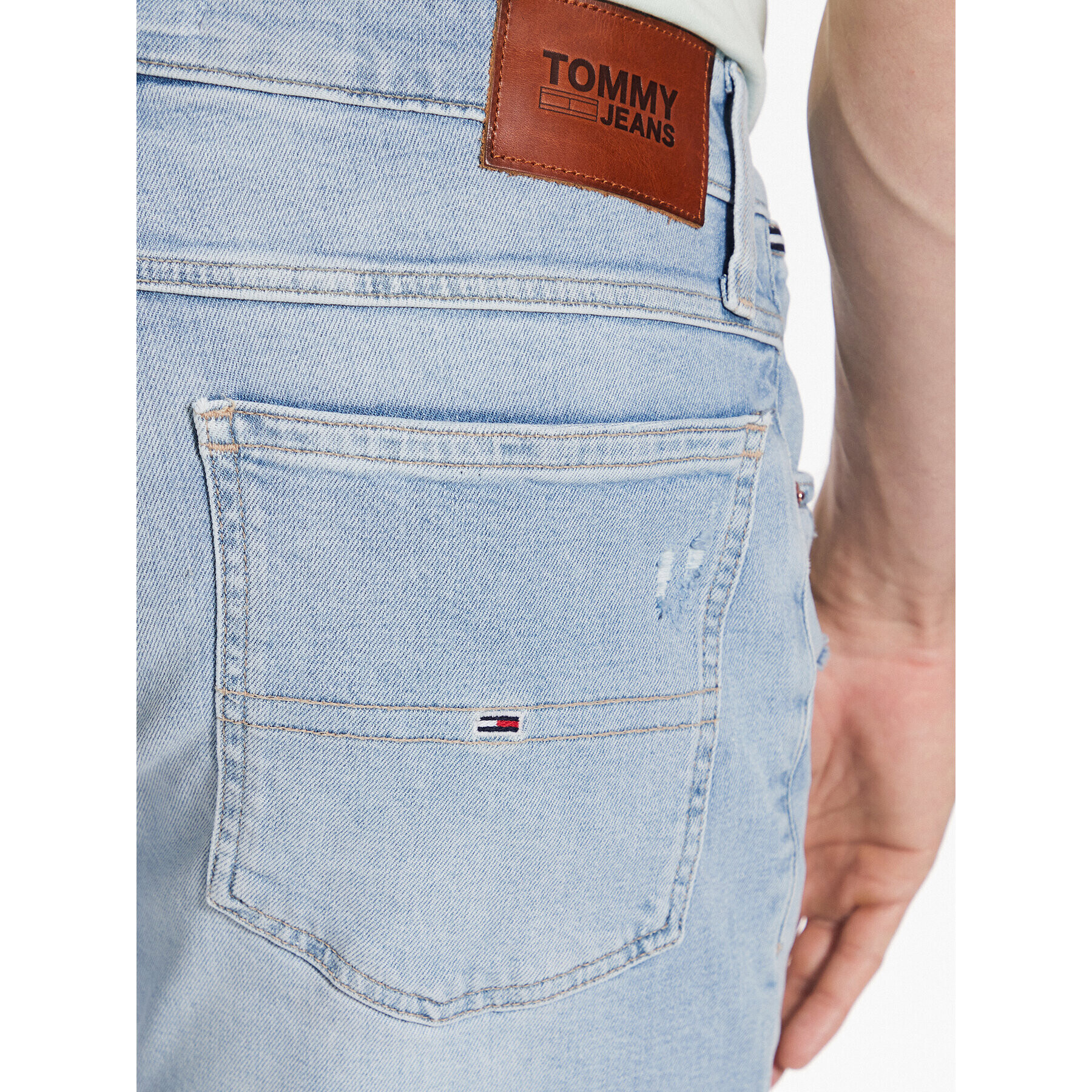 Tommy Jeans Jeans kratke hlače Ronnie DM0DM16147 Modra Relaxed Fit - Pepit.si