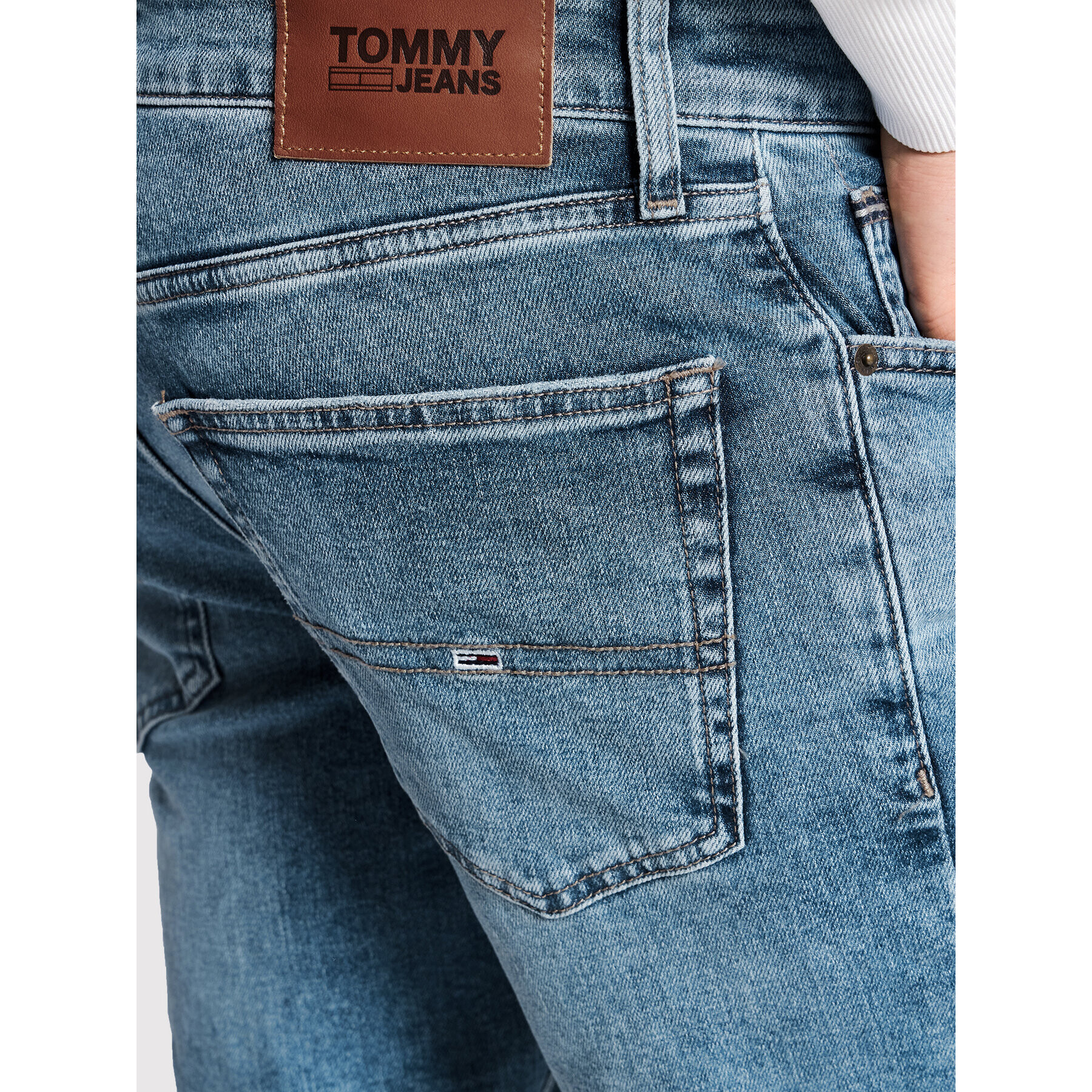 Tommy Jeans Jeans kratke hlače Scanton DM0DM12742 Mornarsko modra Slim Fit - Pepit.si