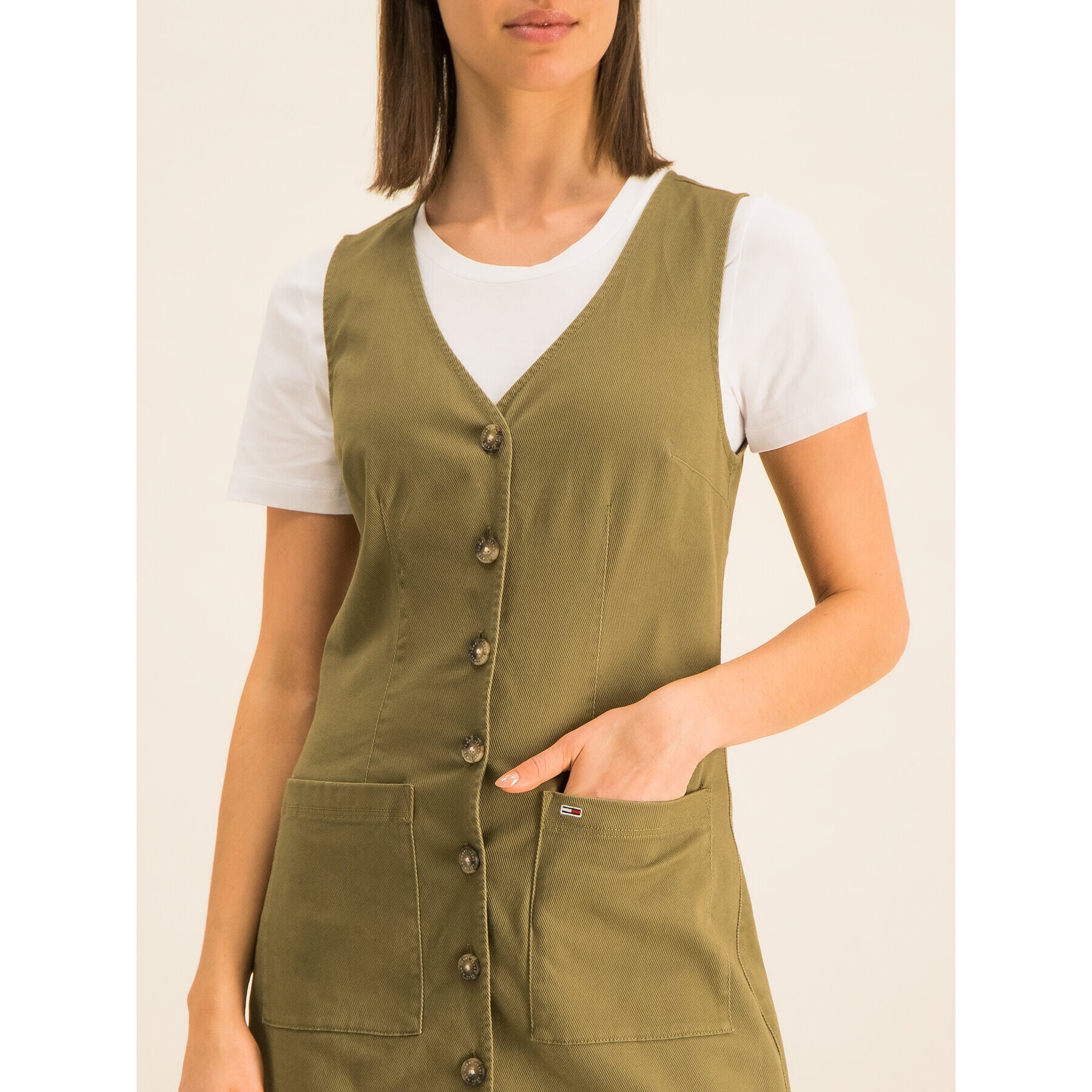 Tommy Jeans Jeans obleka Dungaree DW0DW07750 Zelena Regular Fit - Pepit.si