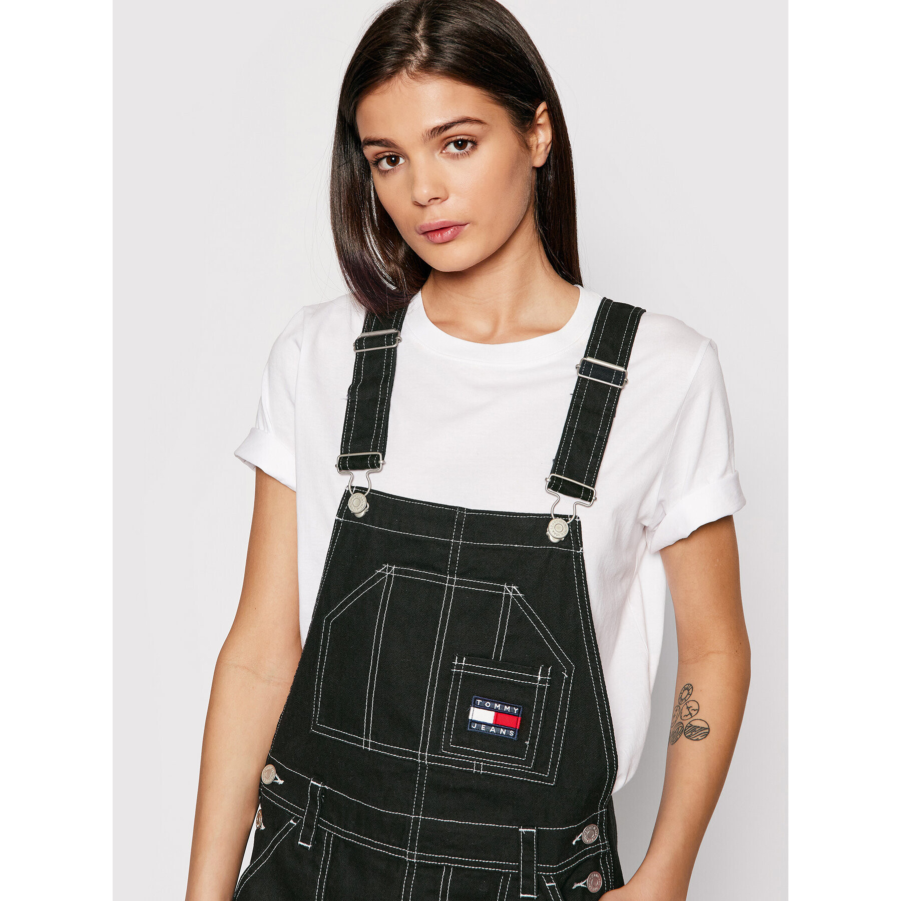 Tommy Jeans Jeans obleka Stitch Dungaree DW0DW11858 Črna Regular Fit - Pepit.si