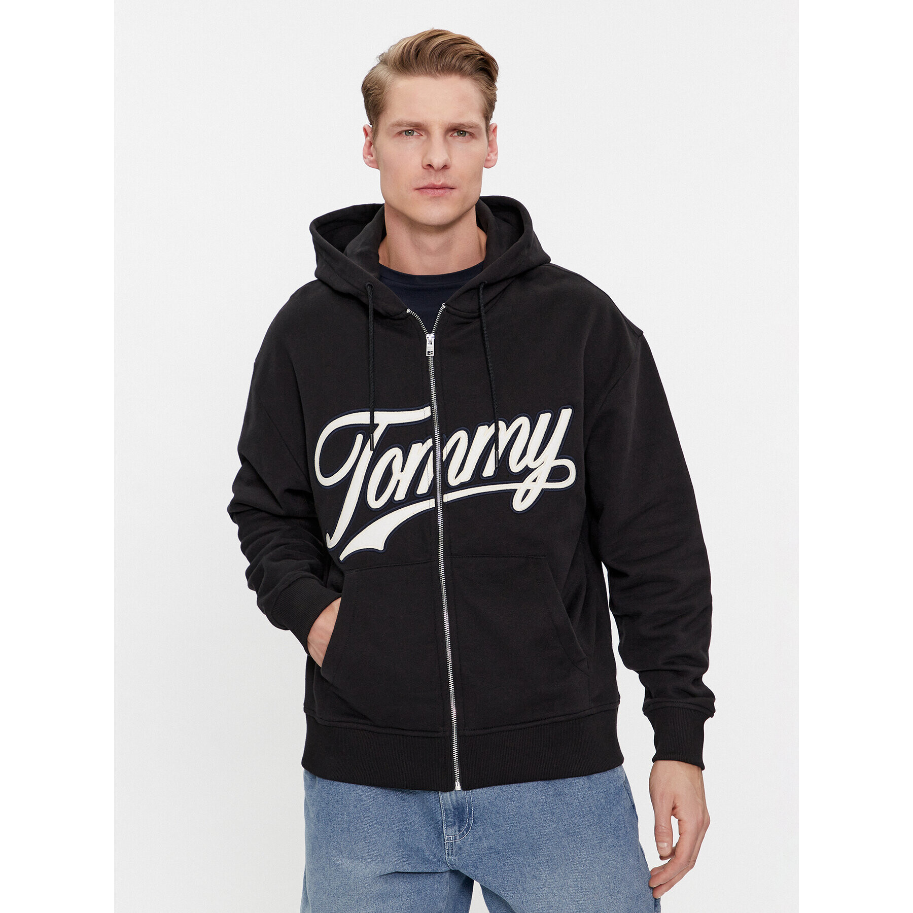 Tommy Jeans Jopa Letterman DM0DM18415 Črna Relaxed Fit - Pepit.si