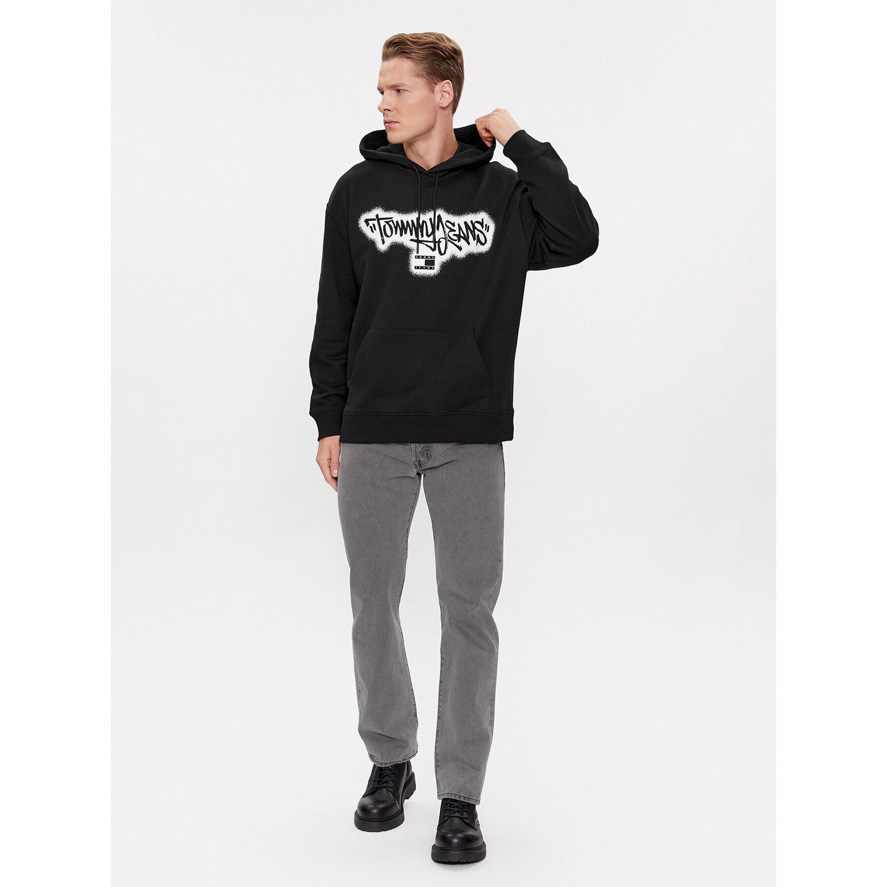 Tommy Jeans Jopa Spray Graffiti DM0DM18419 Črna Relaxed Fit - Pepit.si