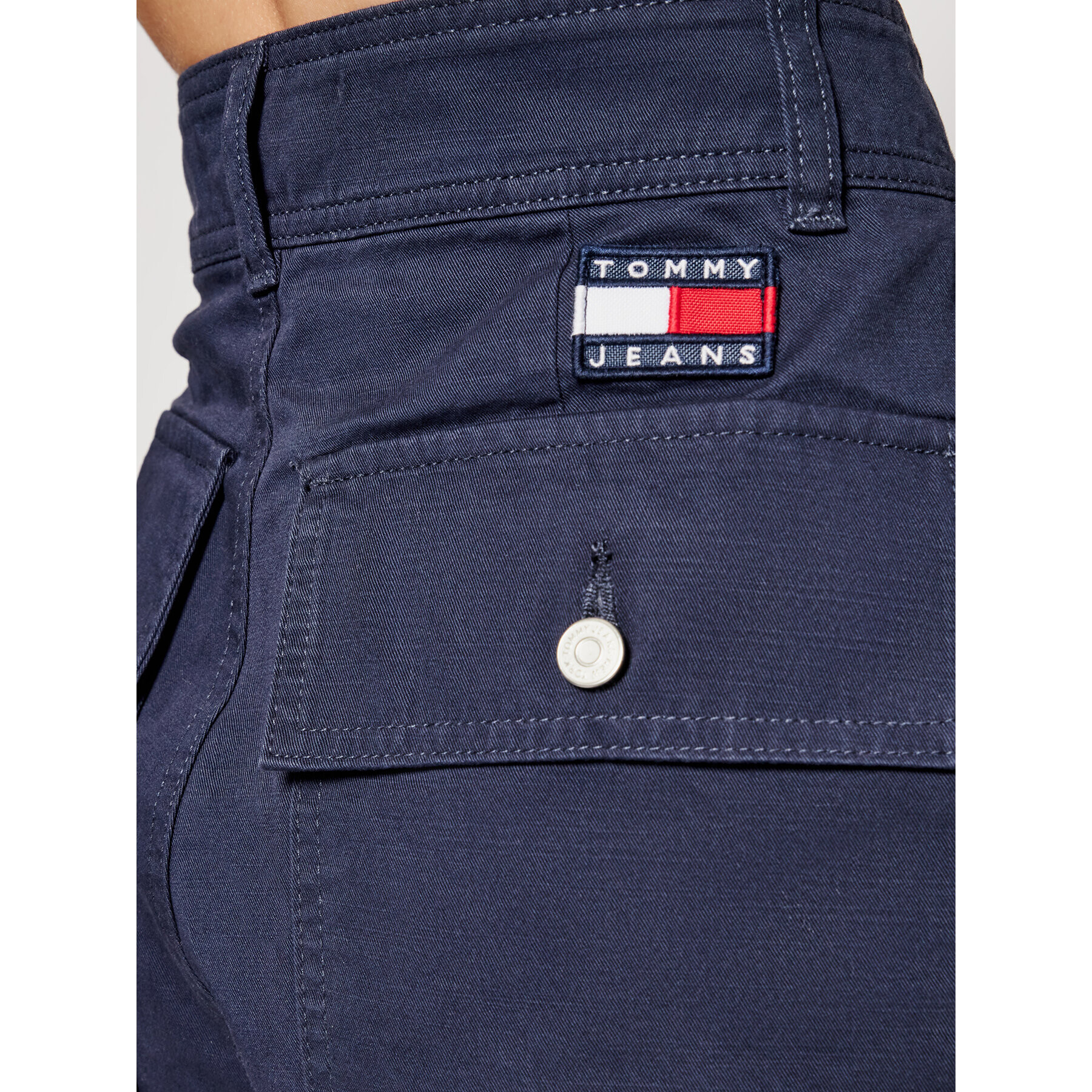 Tommy Jeans Kratke hlače iz tkanine Harper High DW0DW09753 Mornarsko modra Regular Fit - Pepit.si