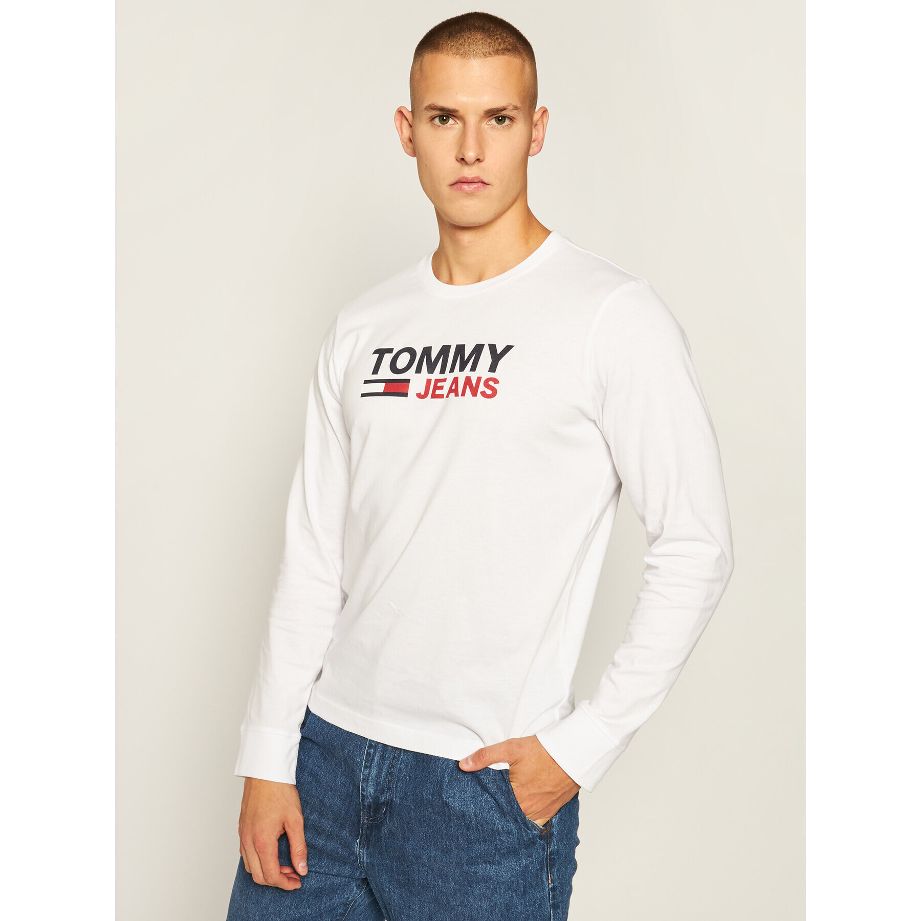 Tommy Jeans Majica z dolgimi rokavi Corp Logo Tee DM0DM09487 Bela Regular Fit - Pepit.si