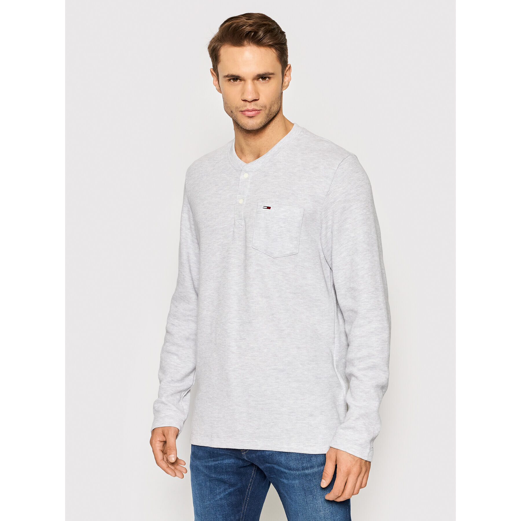 Tommy Jeans Majica z dolgimi rokavi Henley DM0DM11438 Siva Regular Fit - Pepit.si