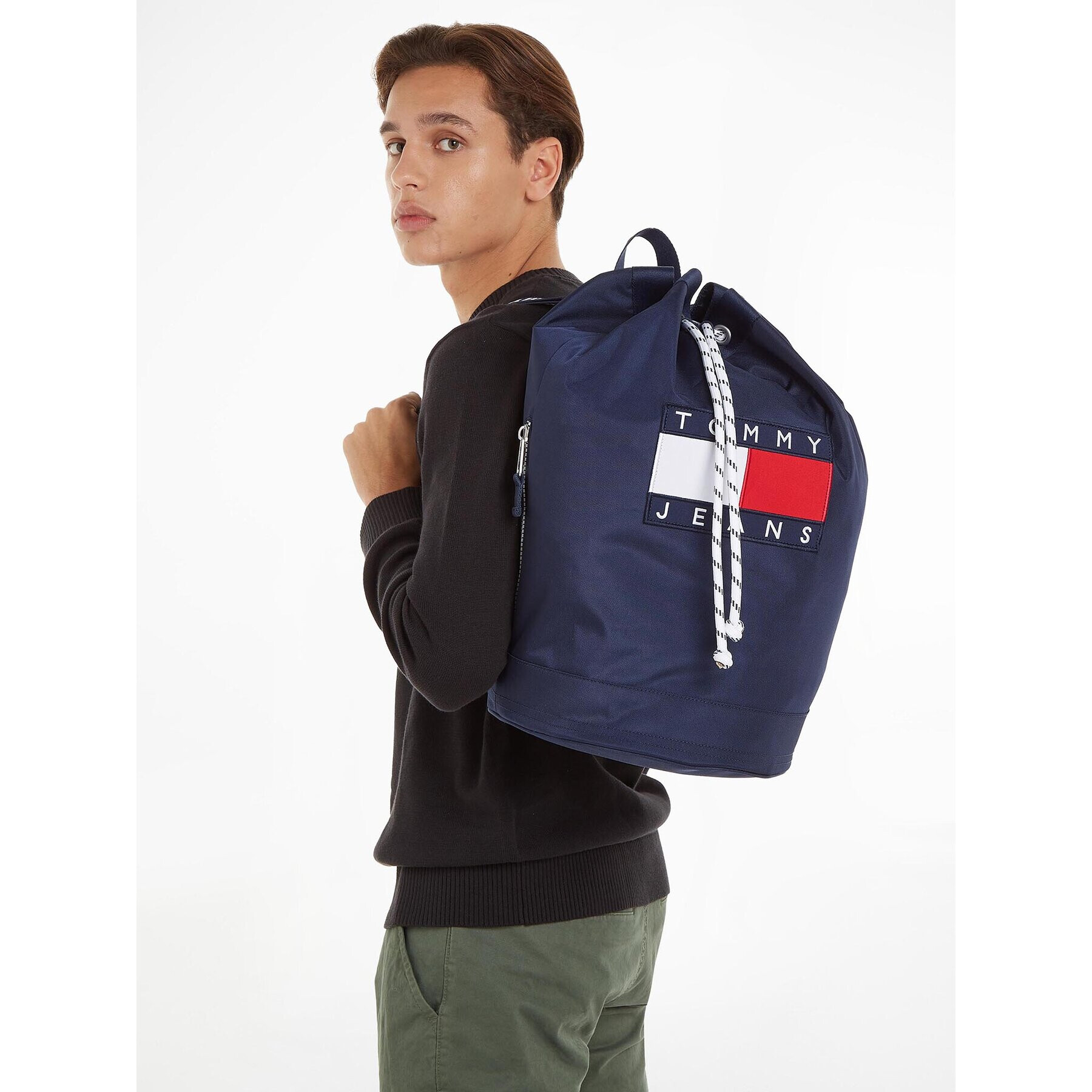 Tommy Jeans Nahrbtnik Tjm Heritage Slingbag AM0AM11749 Mornarsko modra - Pepit.si