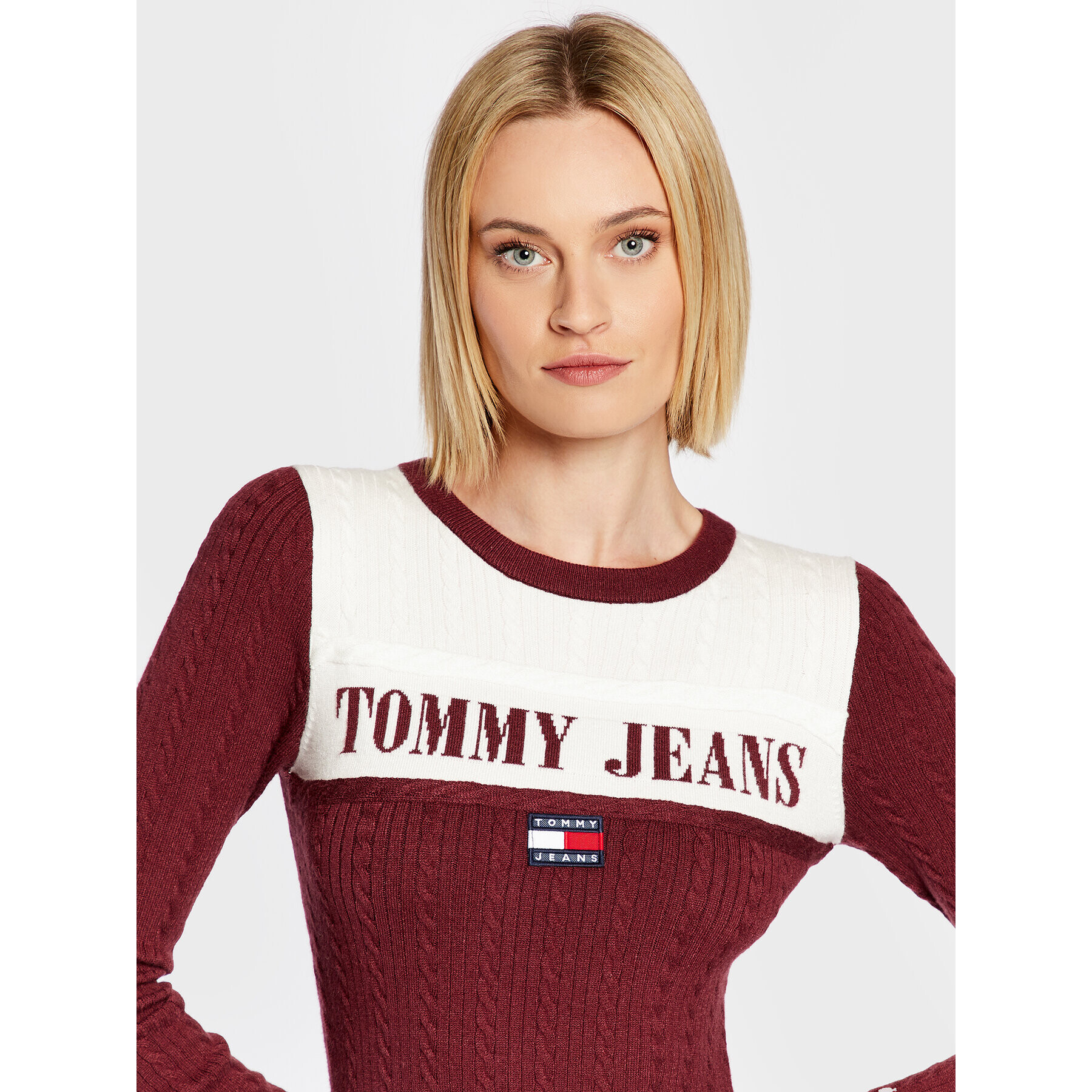 Tommy Jeans Pletena obleka Archive DW0DW14400 Bordo rdeča Regular Fit - Pepit.si