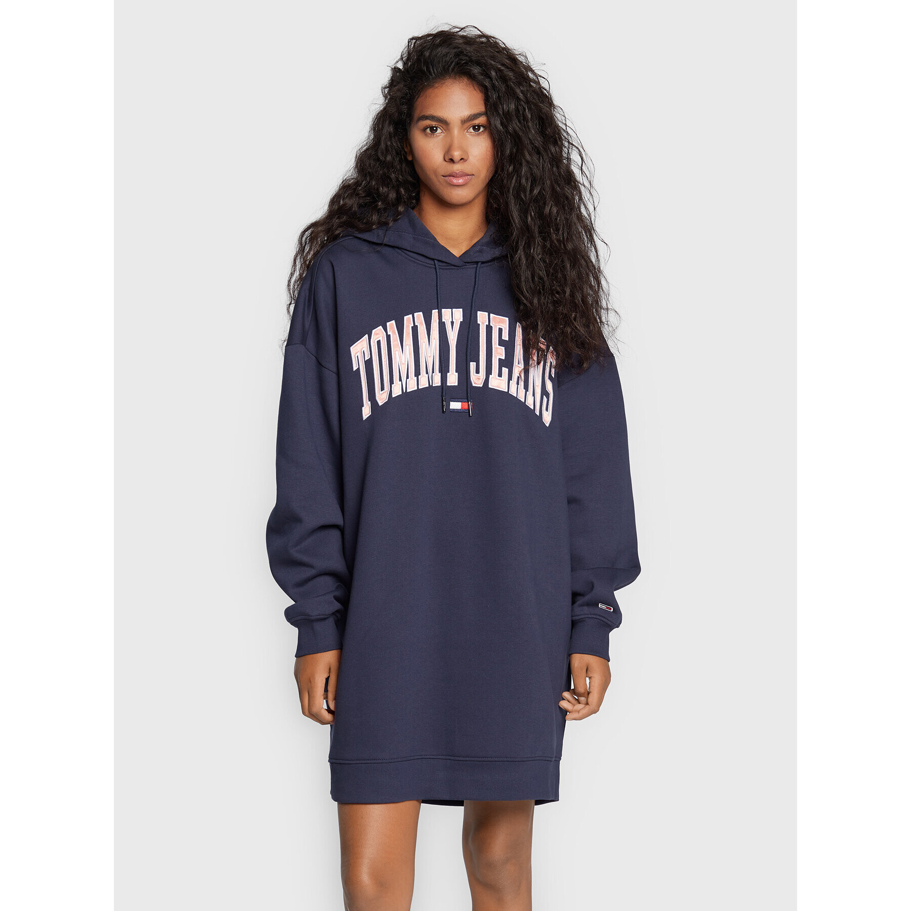 Tommy Jeans Pletena obleka Logo DW0DW14548 Mornarsko modra Regular Fit - Pepit.si