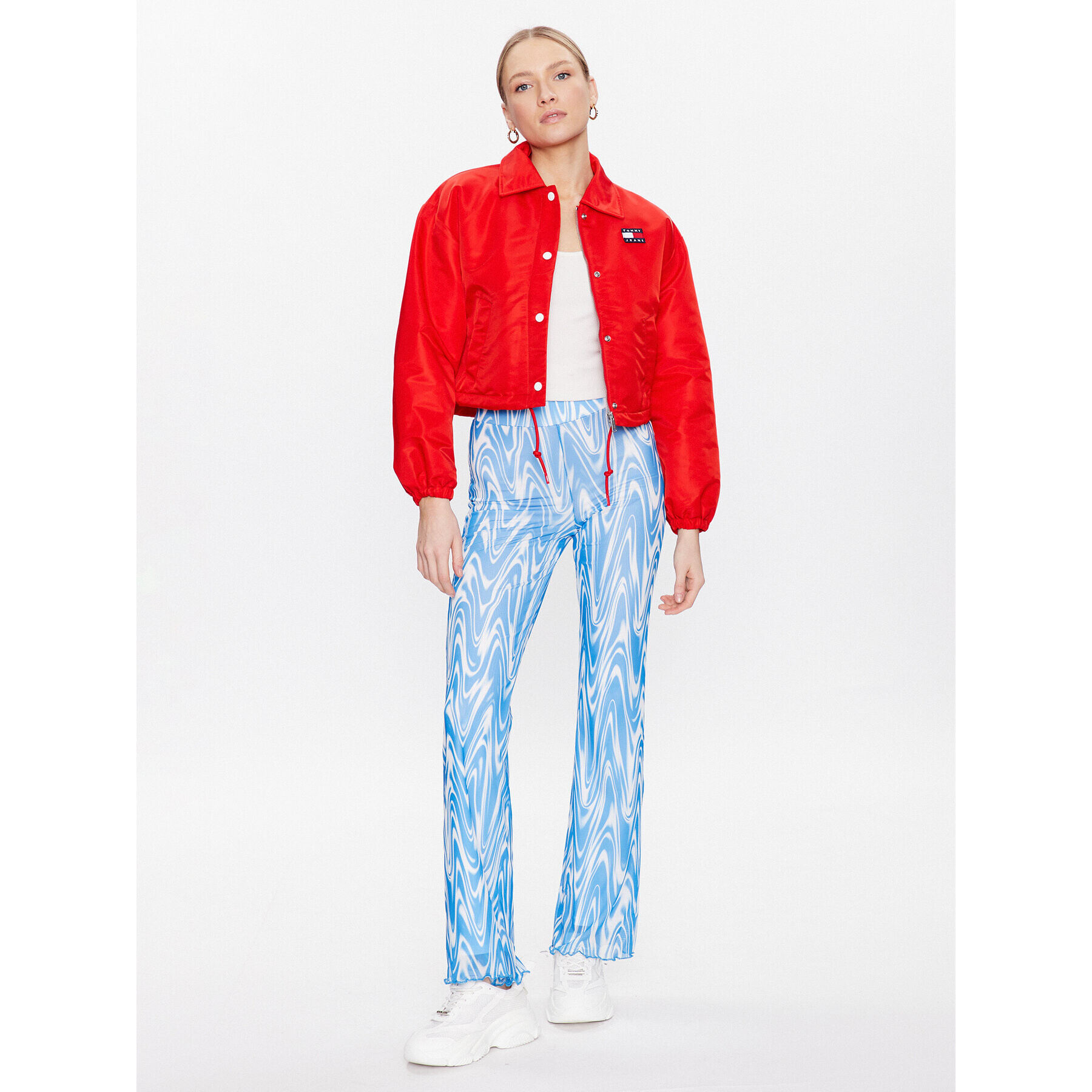 Tommy Jeans Puhovka Cropped Coach DW0DW15334 Rdeča Cropped Fit - Pepit.si