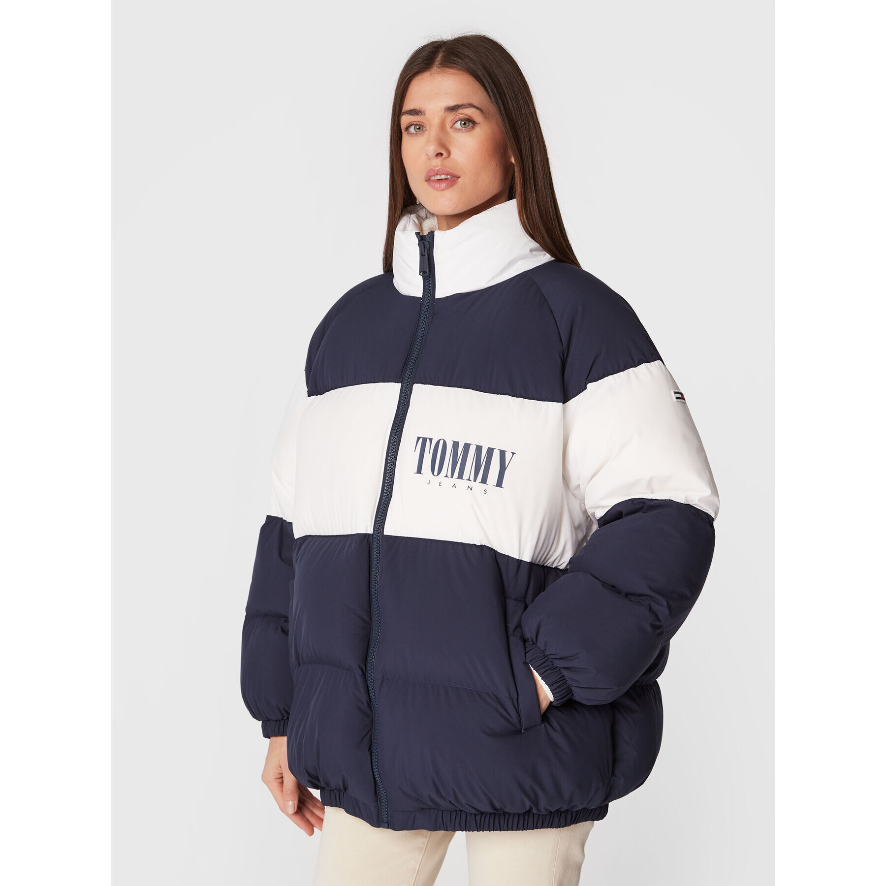 Tommy Jeans Puhovka Fashion DW0DW14306 Mornarsko modra Oversize - Pepit.si