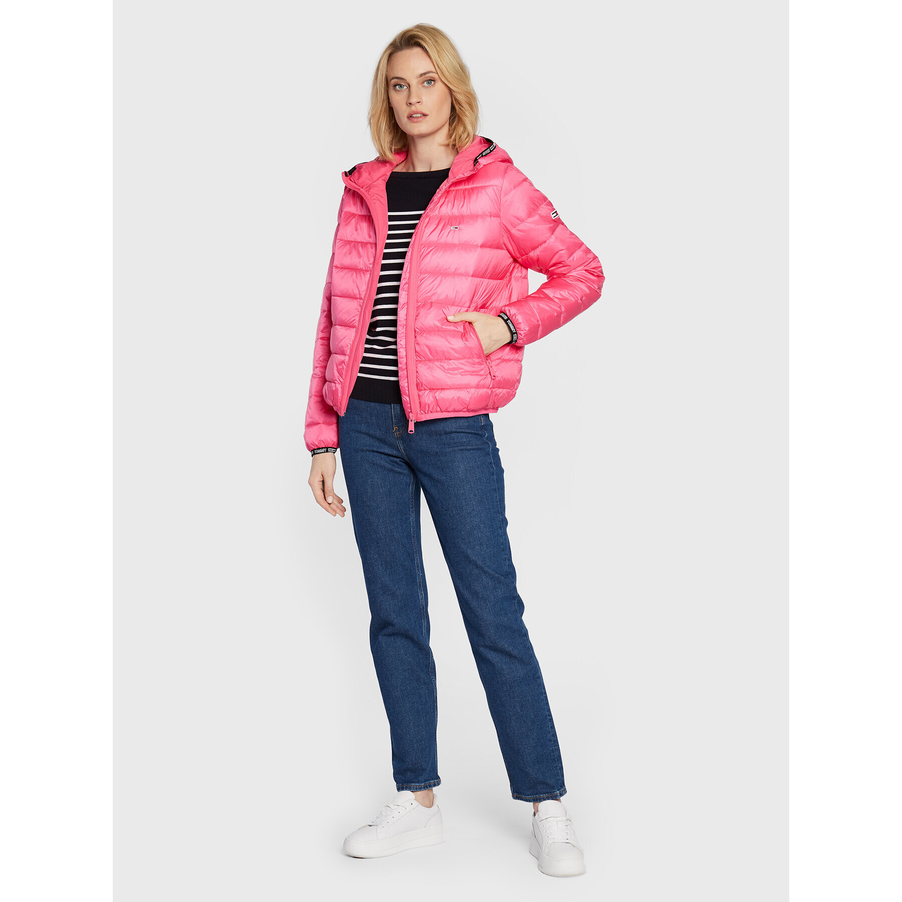 Tommy Jeans Puhovka Quilted Tape DW0DW09350 Roza Regular Fit - Pepit.si