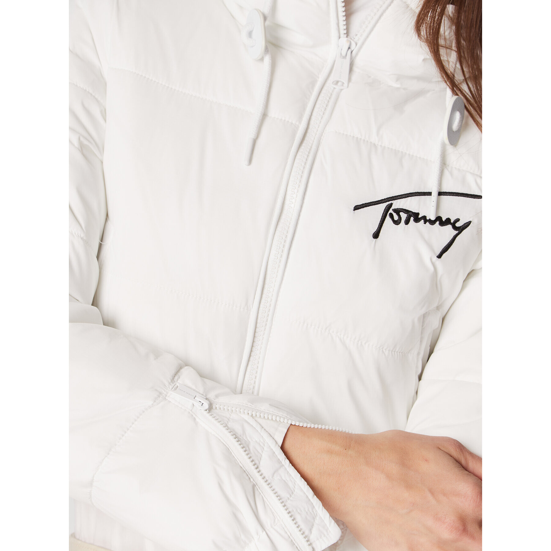 Tommy Jeans Puhovka Signature DW0DW14470 Bela Regular Fit - Pepit.si