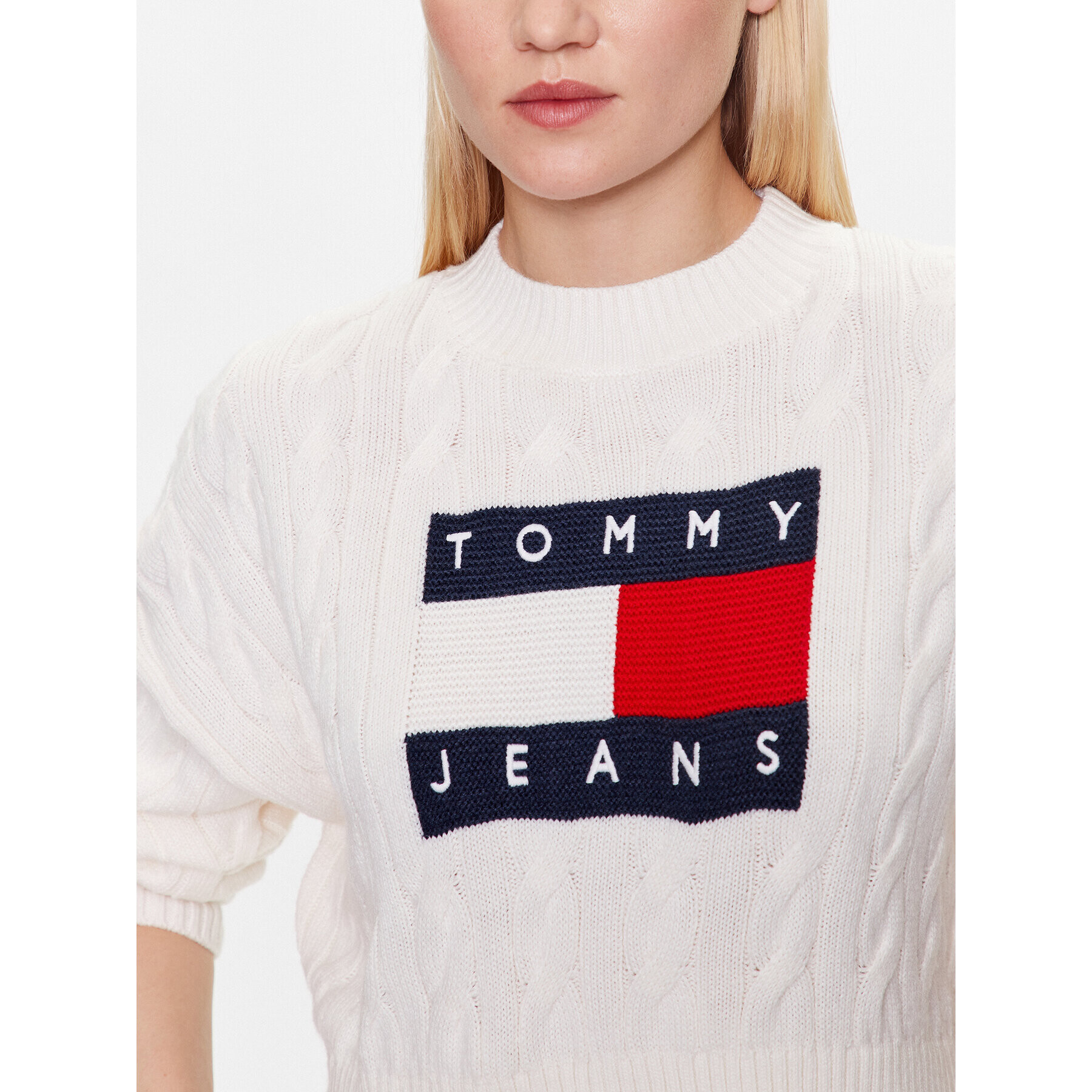 Tommy Jeans Pulover DW0DW14261 Bela Regular Fit - Pepit.si