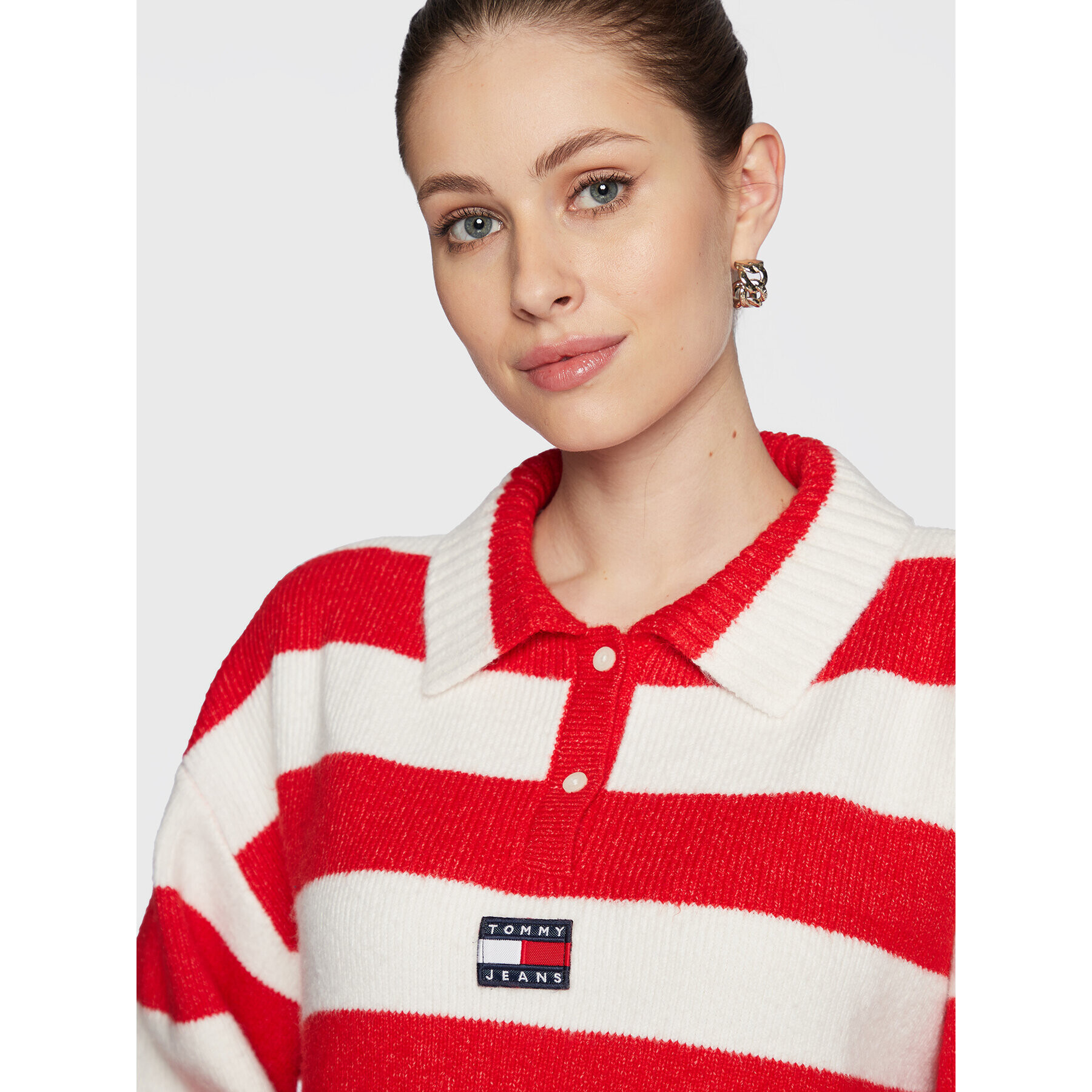 Tommy Jeans Pulover Stripe Badge DW0DW14956 Rdeča Regular Fit - Pepit.si