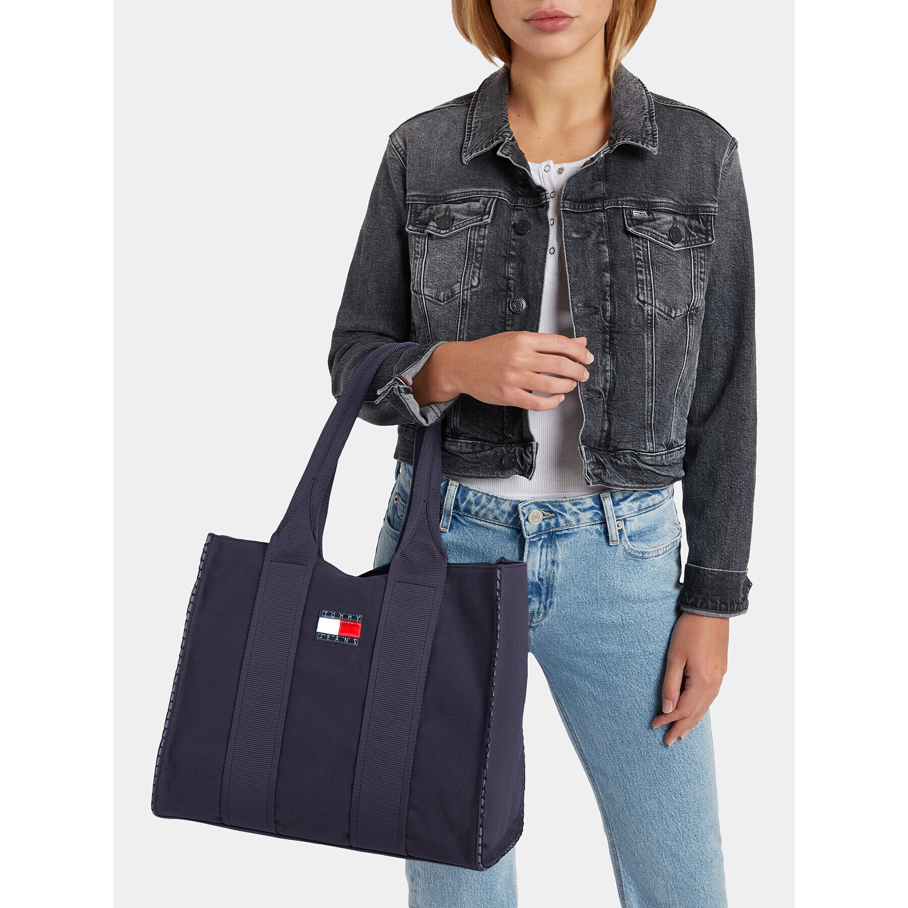 Tommy Jeans Ročna torba Tjm Summer Vacation Tote Denim AW0AW14969 Mornarsko modra - Pepit.si