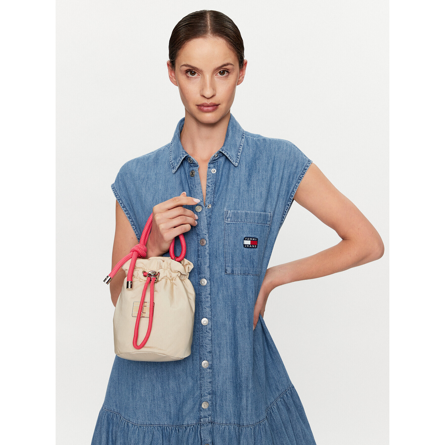 Tommy Jeans Ročna torba Tjw Beach Summer Bucket Bag AW0AW14582 Bež - Pepit.si