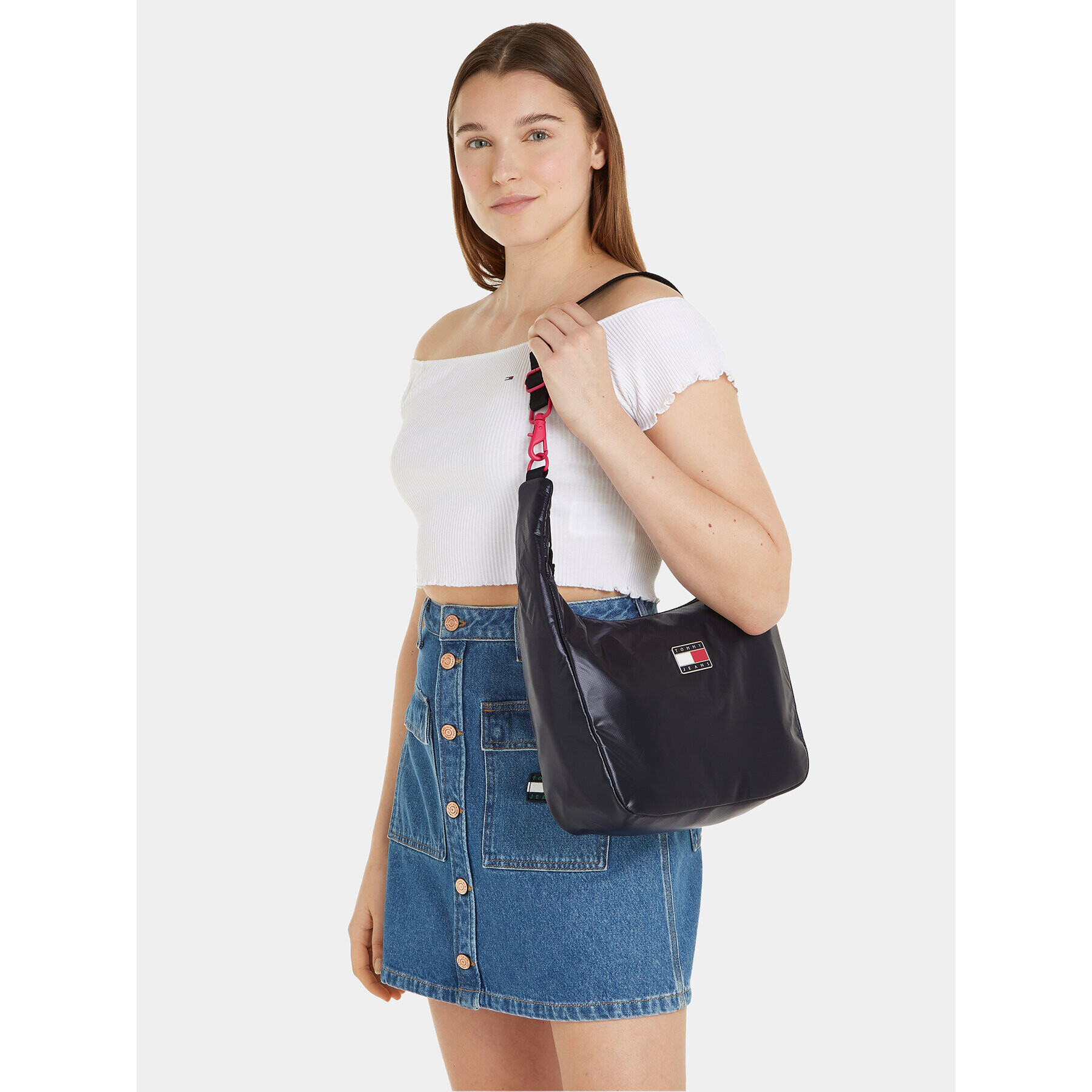 Tommy Jeans Ročna torba Tjw Black Ink Shoulder Bag AW0AW15394 Črna - Pepit.si