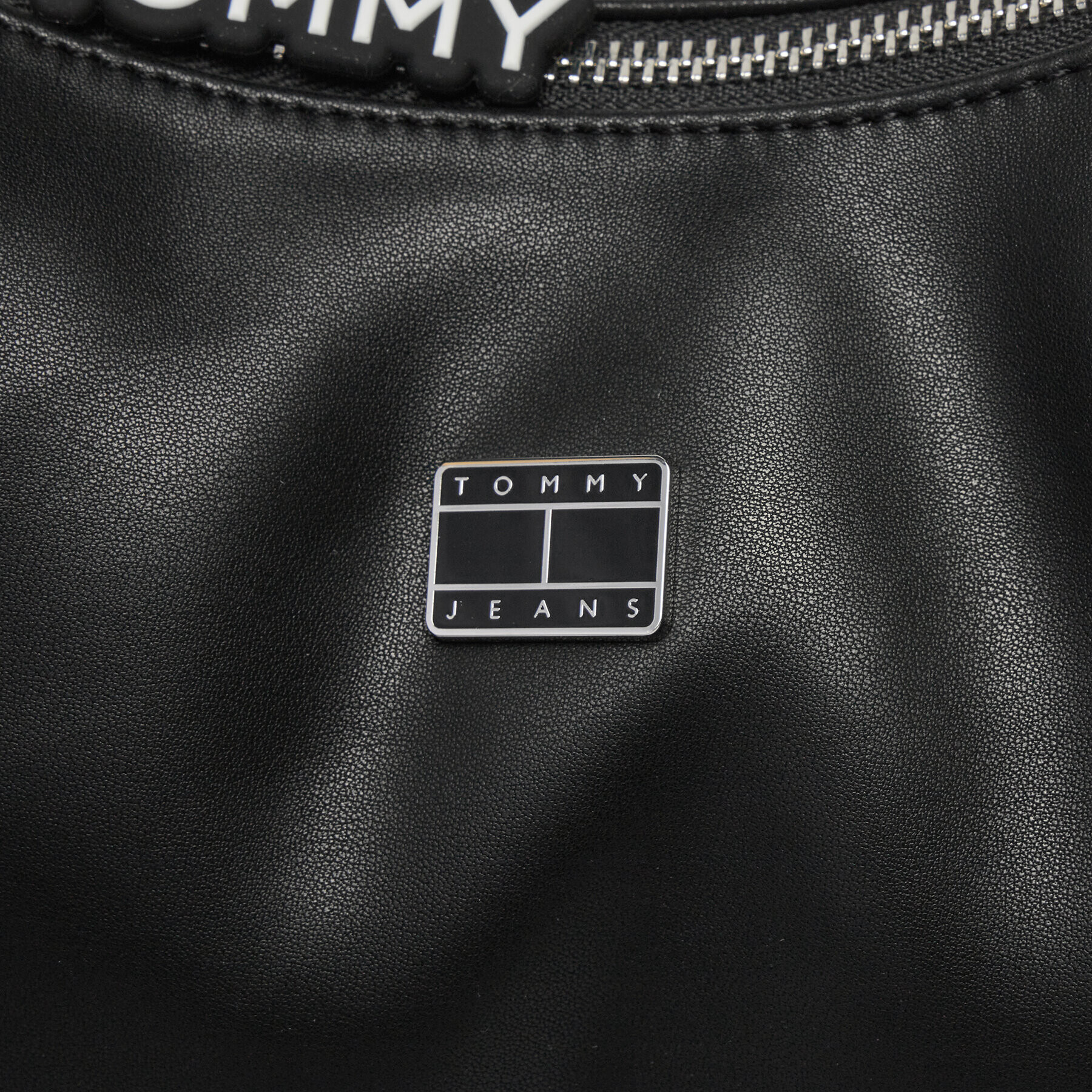 Tommy Jeans Ročna torba Tjw City Girl Shoulder Bag AW0AW15814 Črna - Pepit.si