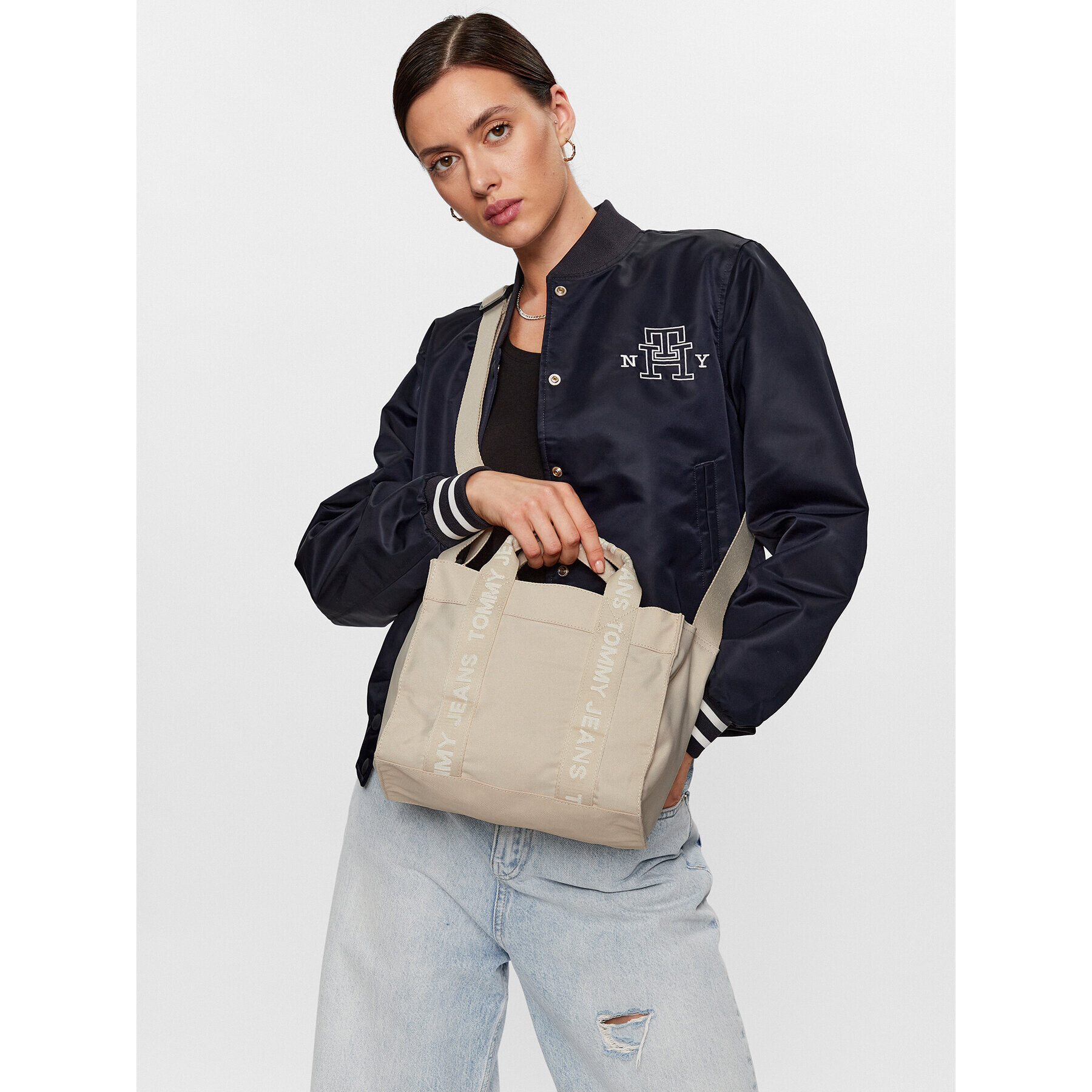 Tommy Jeans Ročna torba Tjw Essential Mini Tote AW0AWI4546 Bež - Pepit.si