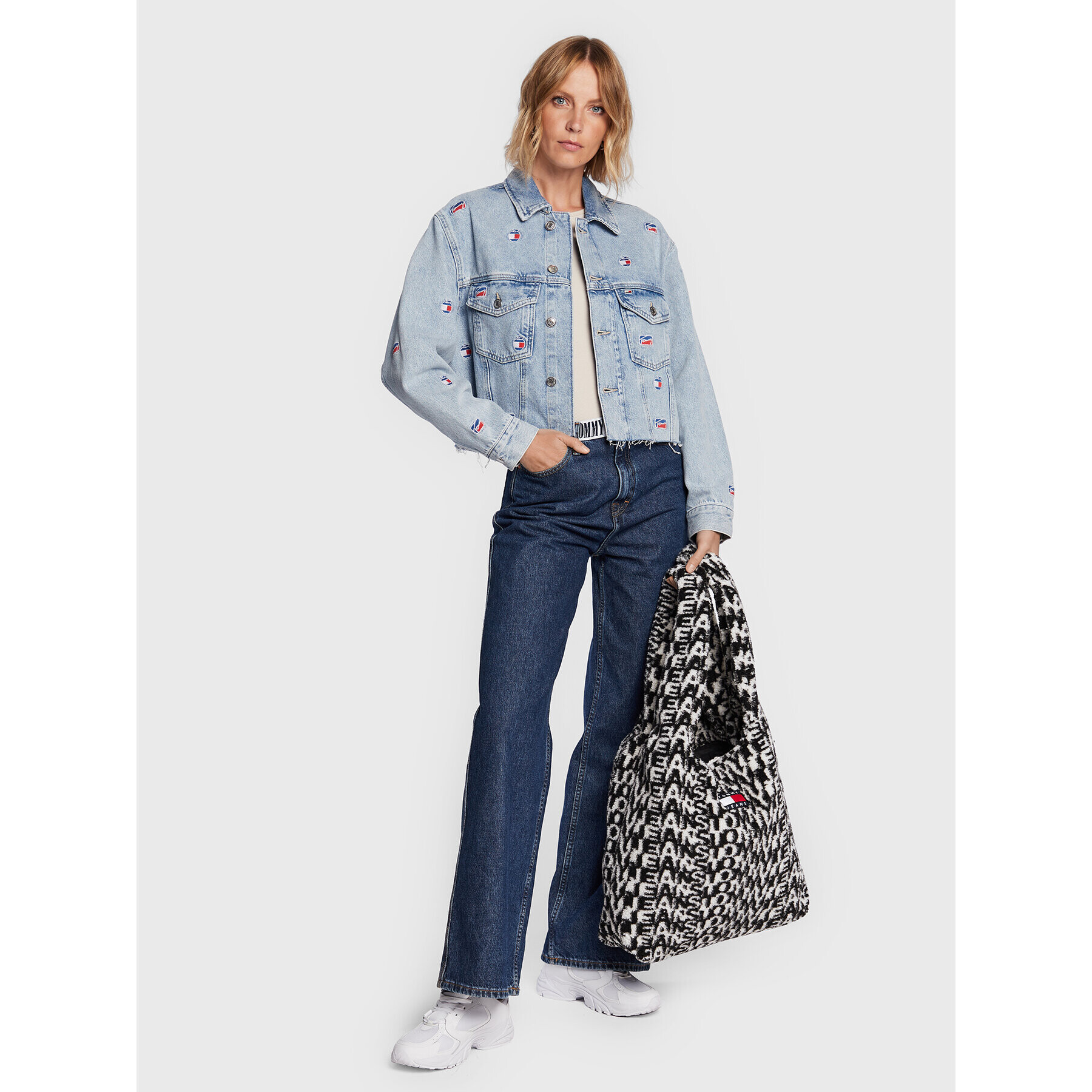 Tommy Jeans Ročna torba Tjw x For You Shopper Bag Logoma AW0AW14423 Bela - Pepit.si