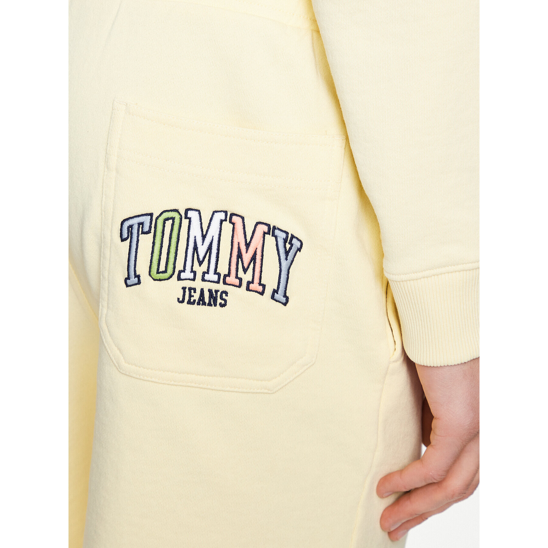 Tommy Jeans Športne kratke hlače Collegie DM0DM16331 Rumena Regular Fit - Pepit.si