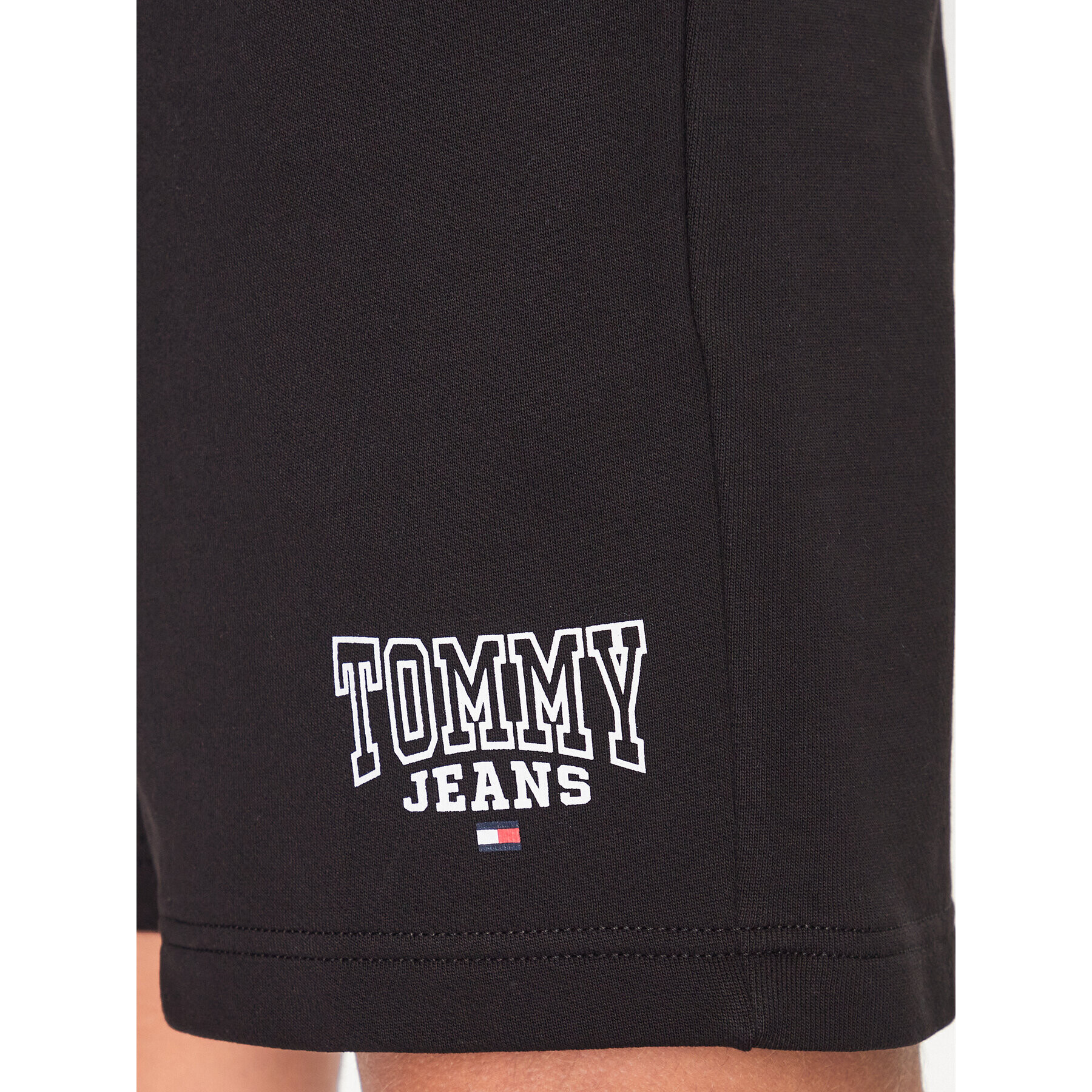 Tommy Jeans Športne kratke hlače Entry Price Beach DM0DM16876 Črna Regular Fit - Pepit.si