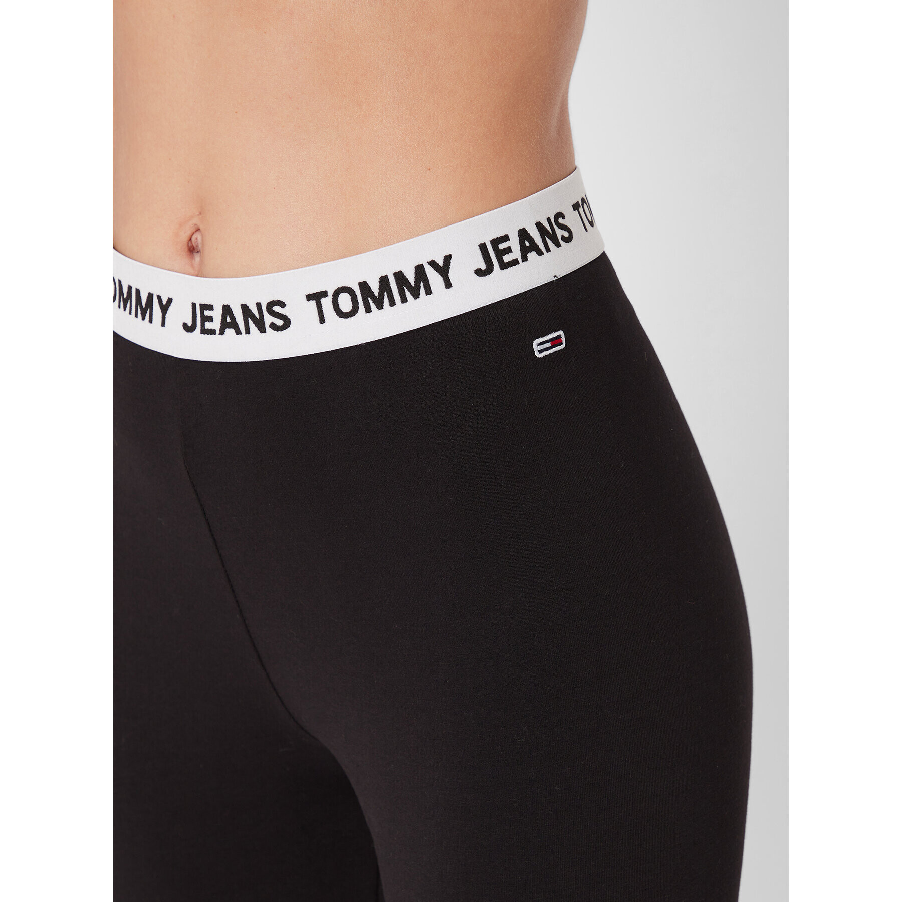 Tommy Jeans Športne kratke hlače Tjw Logo DW0DW13591 Črna Slim Fit - Pepit.si