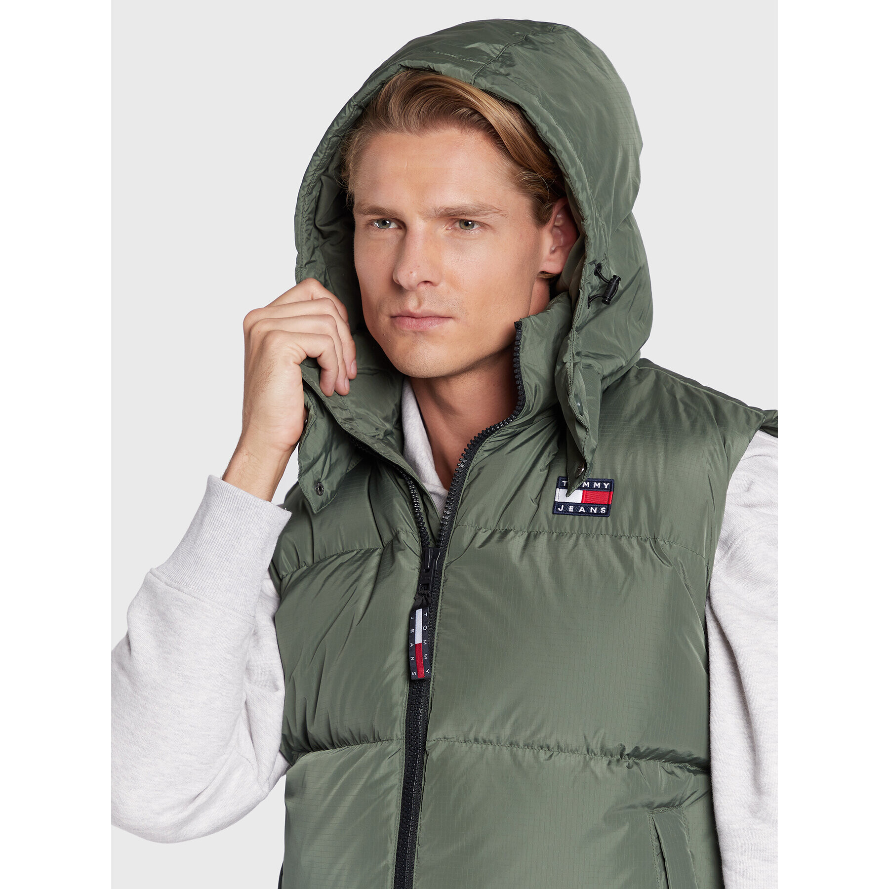 Tommy Jeans Telovnik Alaska Vest DM0DM14447 Zelena Regular Fit - Pepit.si