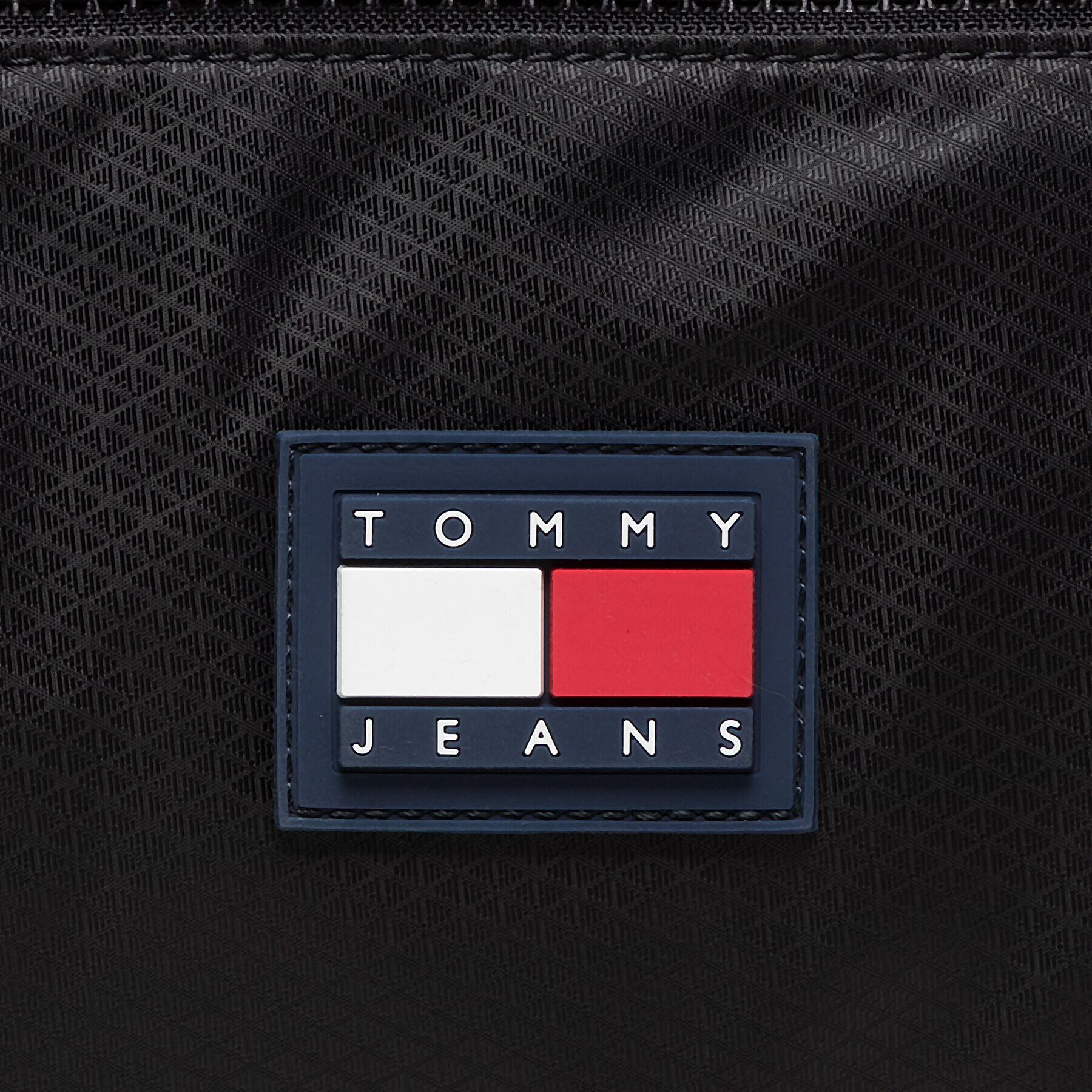 Tommy Jeans Torbica Tjm Modern Tech Duffle AM0AM09725 Črna - Pepit.si