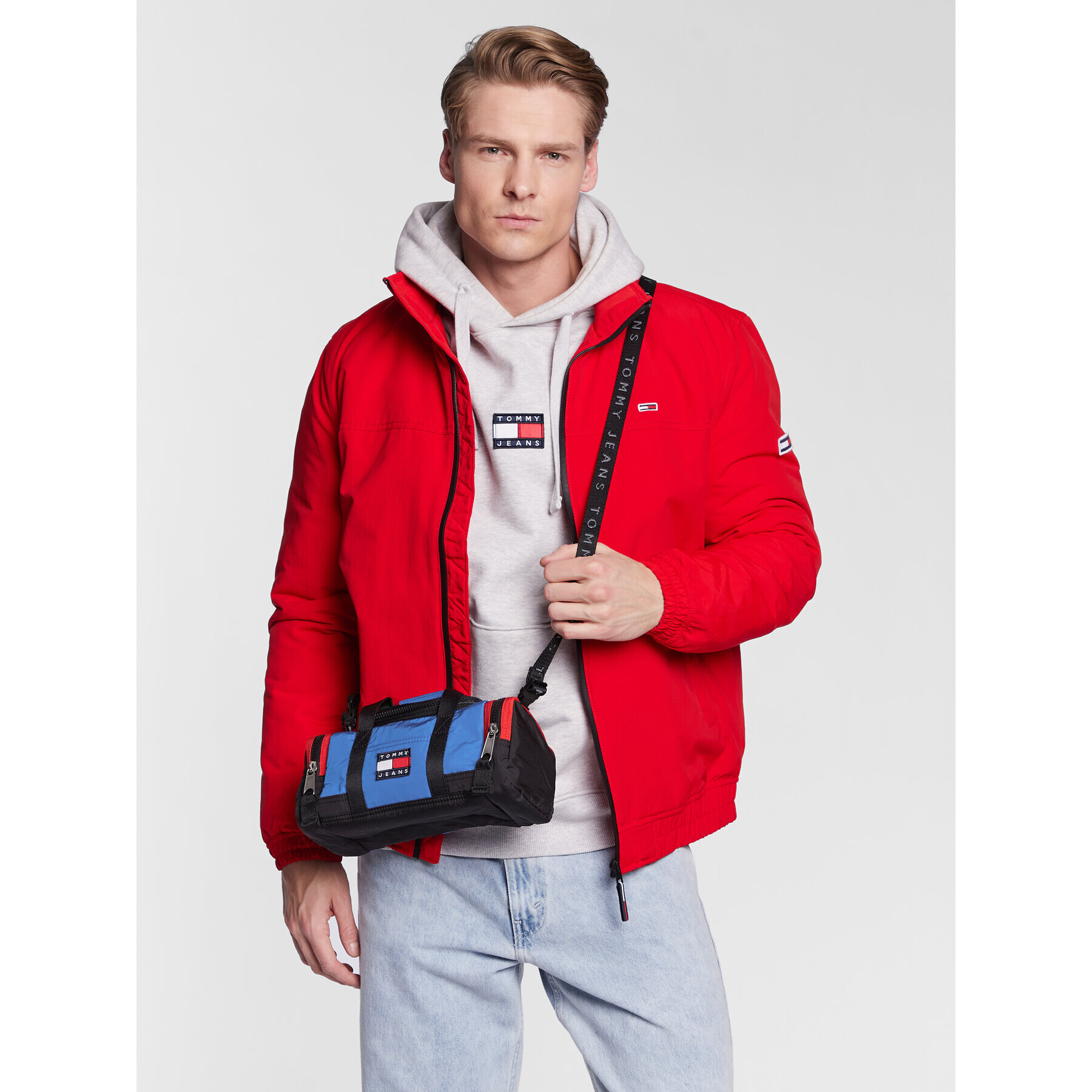 Tommy Jeans Torbica za okrog pasu Tjm Heritage Mix Micro Duffle AM0AM10707 Modra - Pepit.si