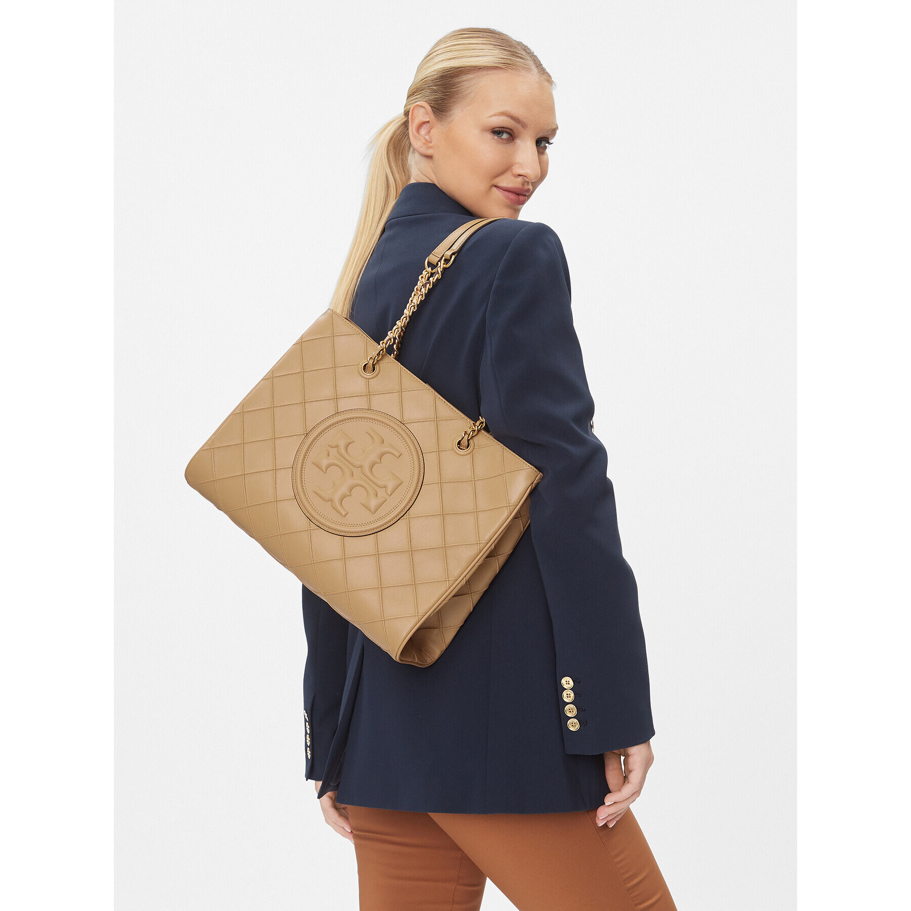 Tory Burch Ročna torba Fleming Soft Chain Tote 152337 Bež - Pepit.si