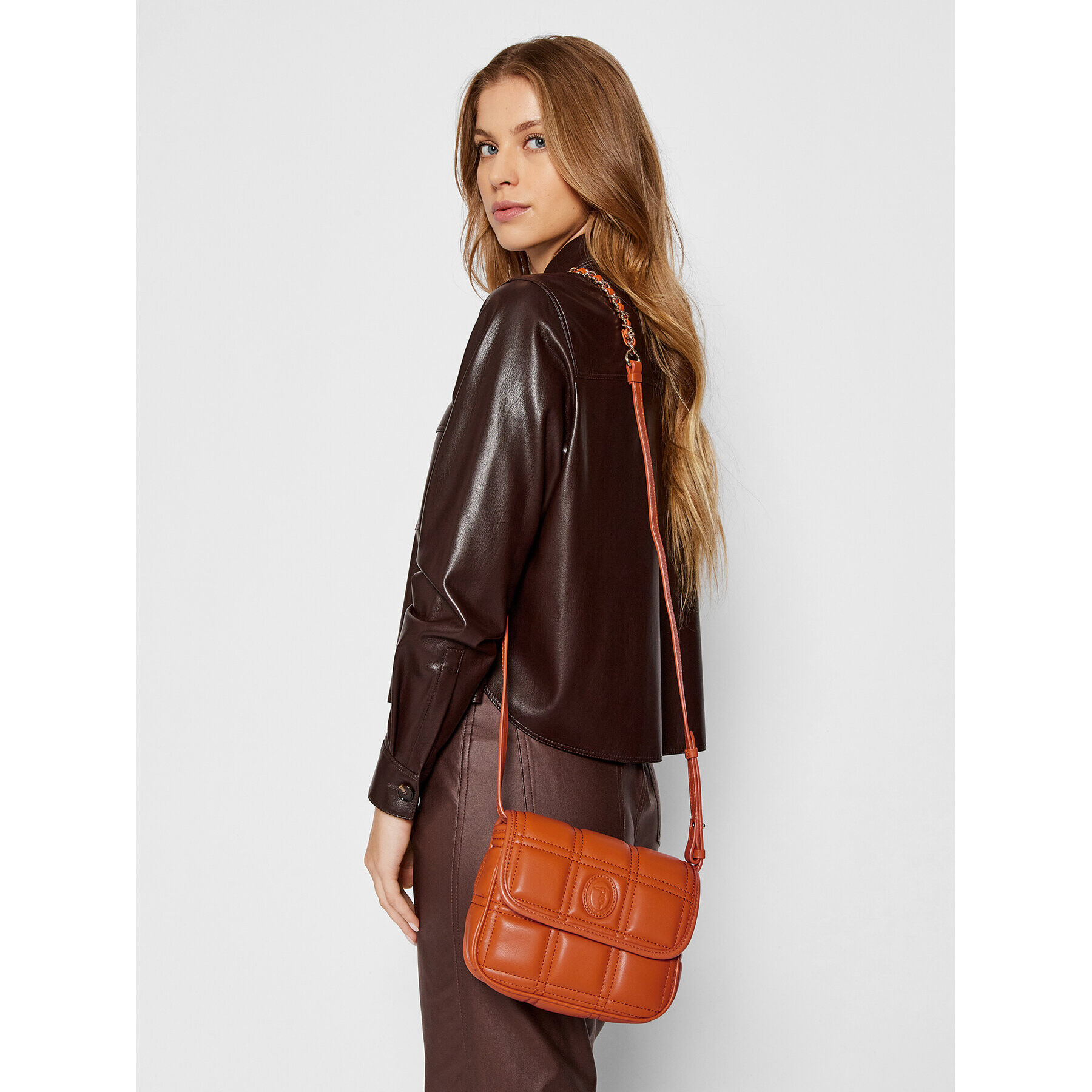 Trussardi Ročna torba Alyssa Shoulder 75B01241 Rjava - Pepit.si