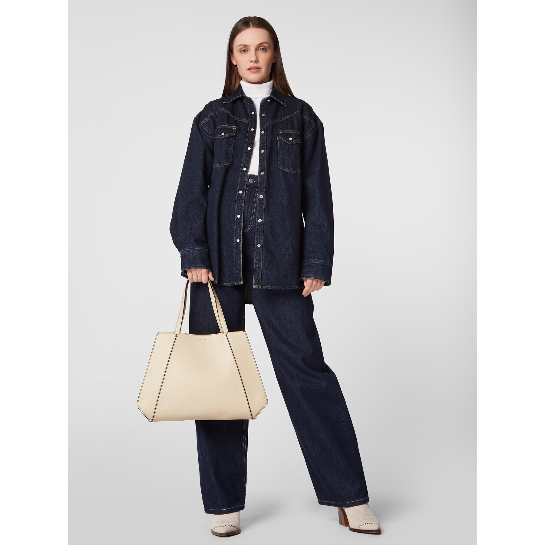 Trussardi Ročna torba Sagaria Shopping Ew 75B01403 Bež - Pepit.si