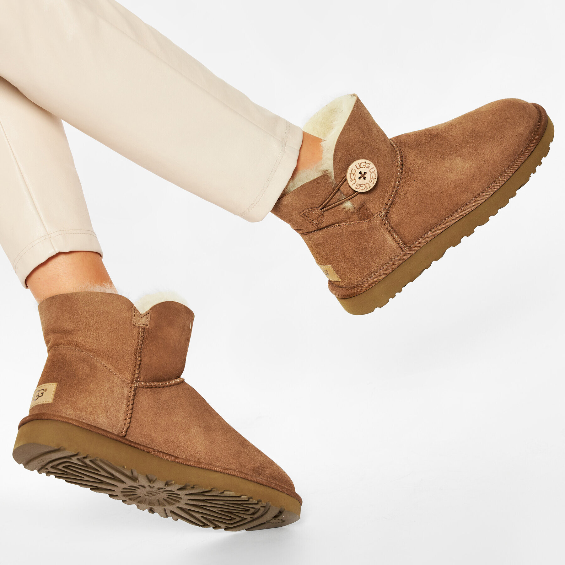 Ugg Škornji za sneg W Mini Bailey Button II 1016422 Rjava - Pepit.si