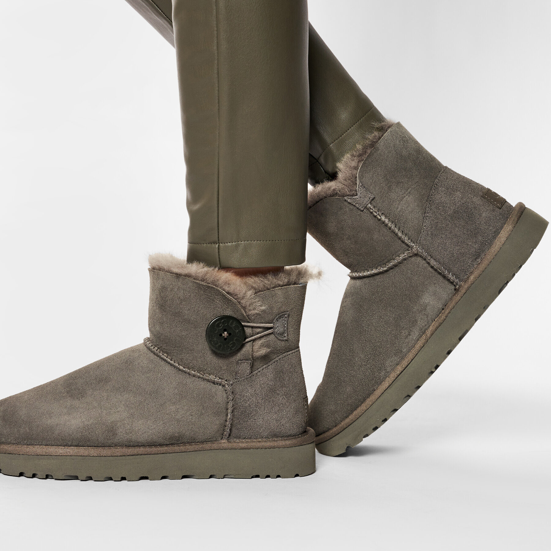 Ugg Škornji za sneg W Mini Bailey Button II 1016422 Siva - Pepit.si