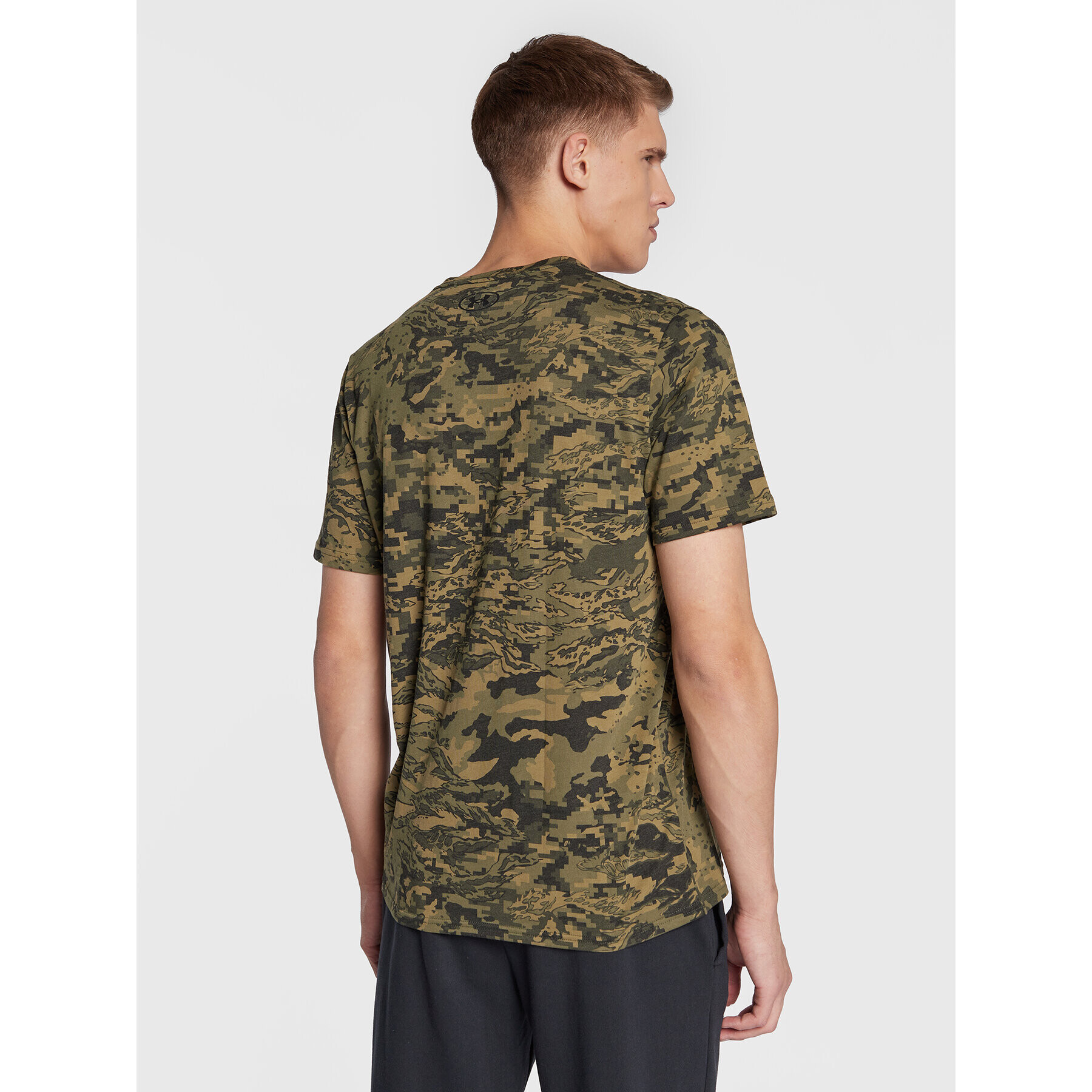 Under Armour Majica 1357727 Khaki Loose Fit - Pepit.si