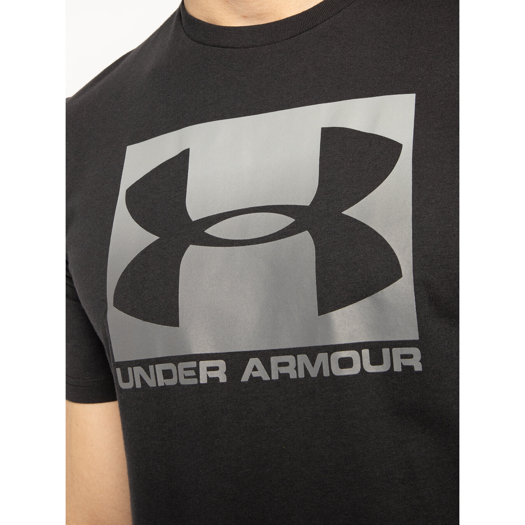 Under Armour Majica Ua Boxed Sportstyle 1329581 Črna Loose Fit - Pepit.si