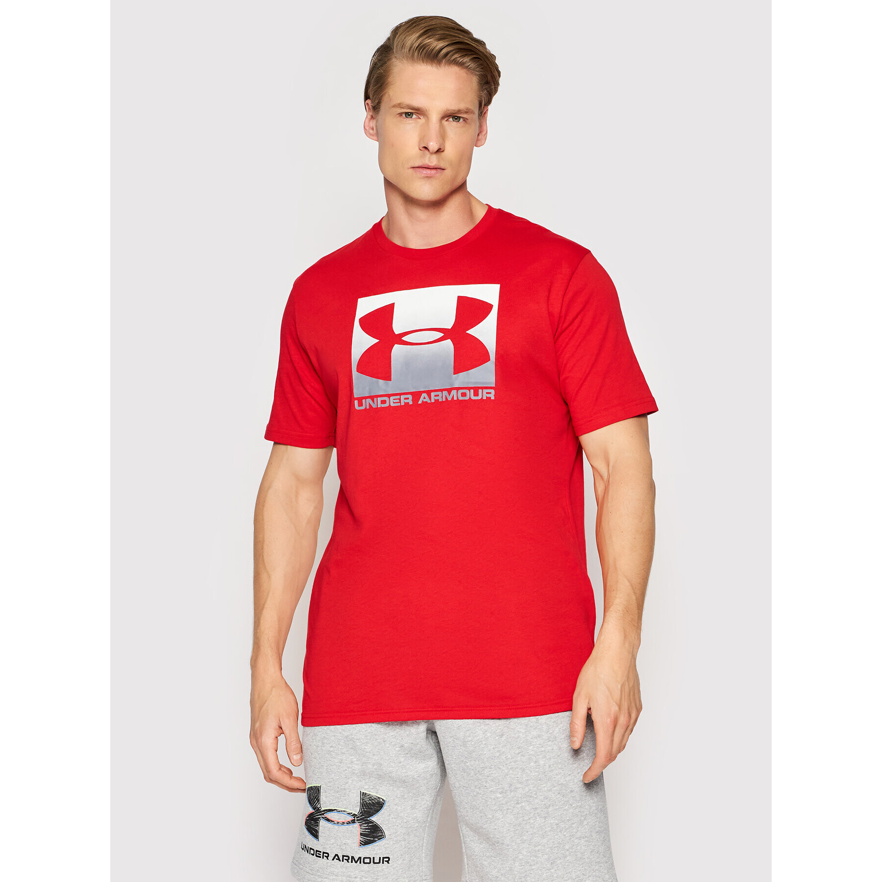 Under Armour Majica Ua Boxed Sportstyle 1329581 Rdeča Loose Fit - Pepit.si