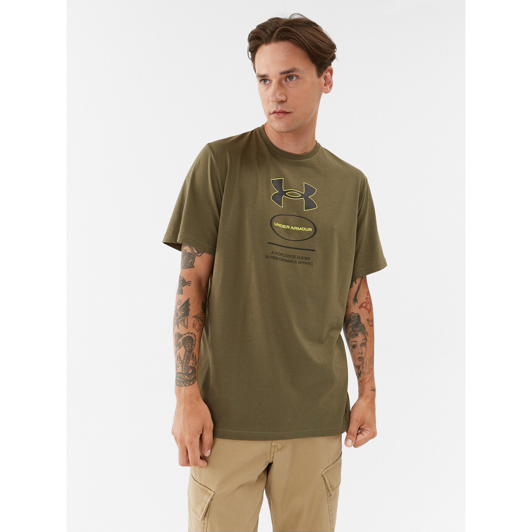 Under Armour Majica Ua Core Novelty Graphic Ss 1380957 Khaki Loose Fit - Pepit.si