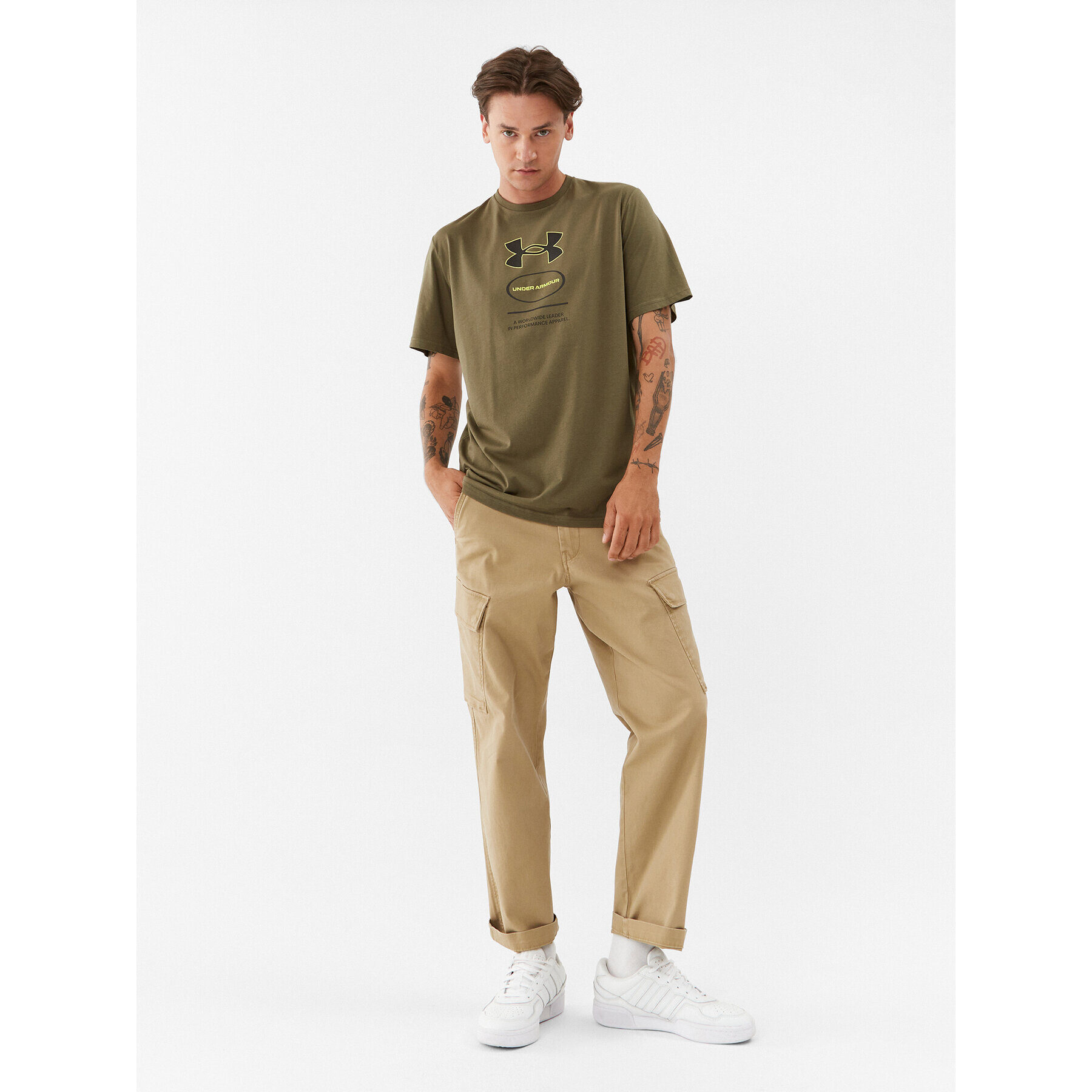 Under Armour Majica Ua Core Novelty Graphic Ss 1380957 Khaki Loose Fit - Pepit.si