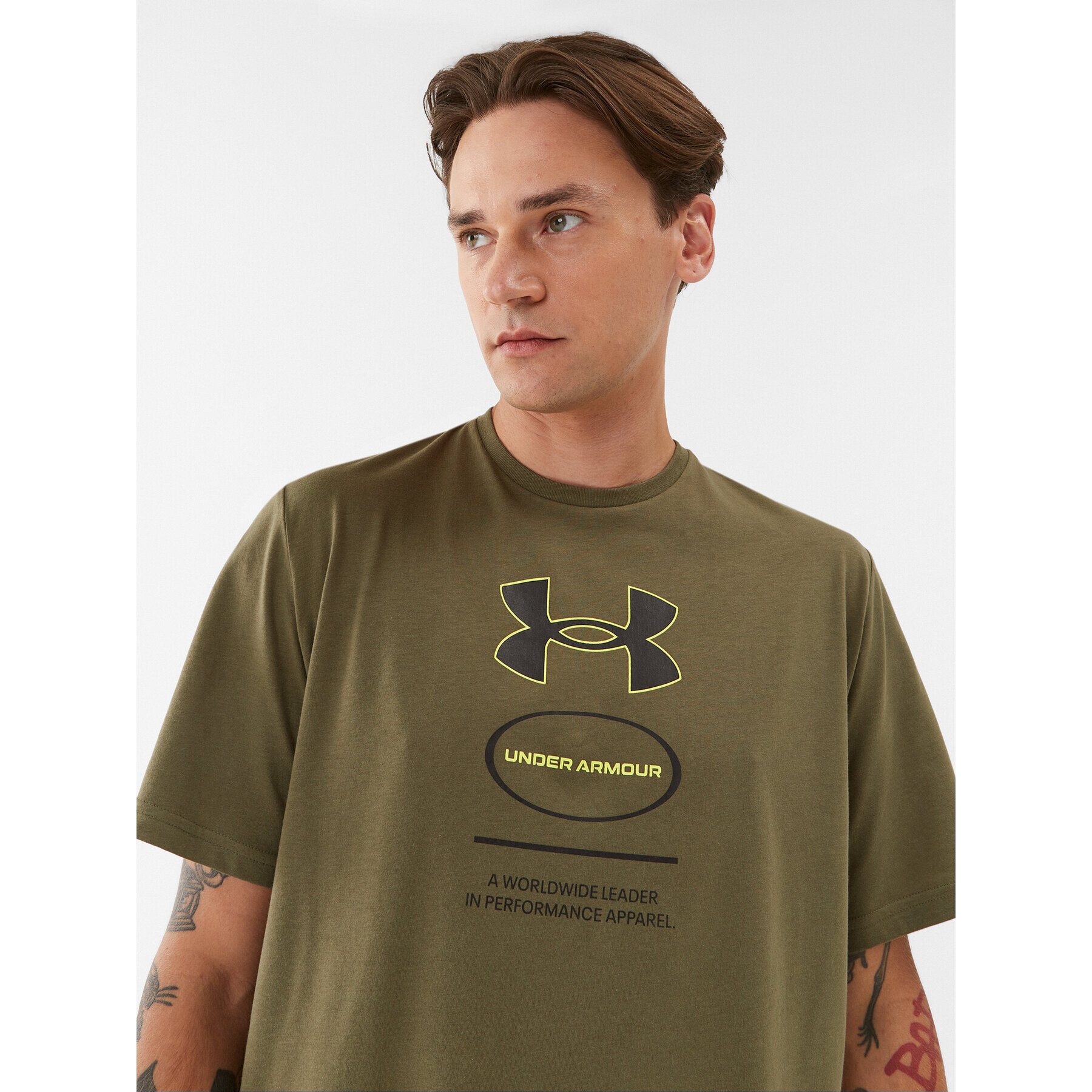 Under Armour Majica Ua Core Novelty Graphic Ss 1380957 Khaki Loose Fit - Pepit.si