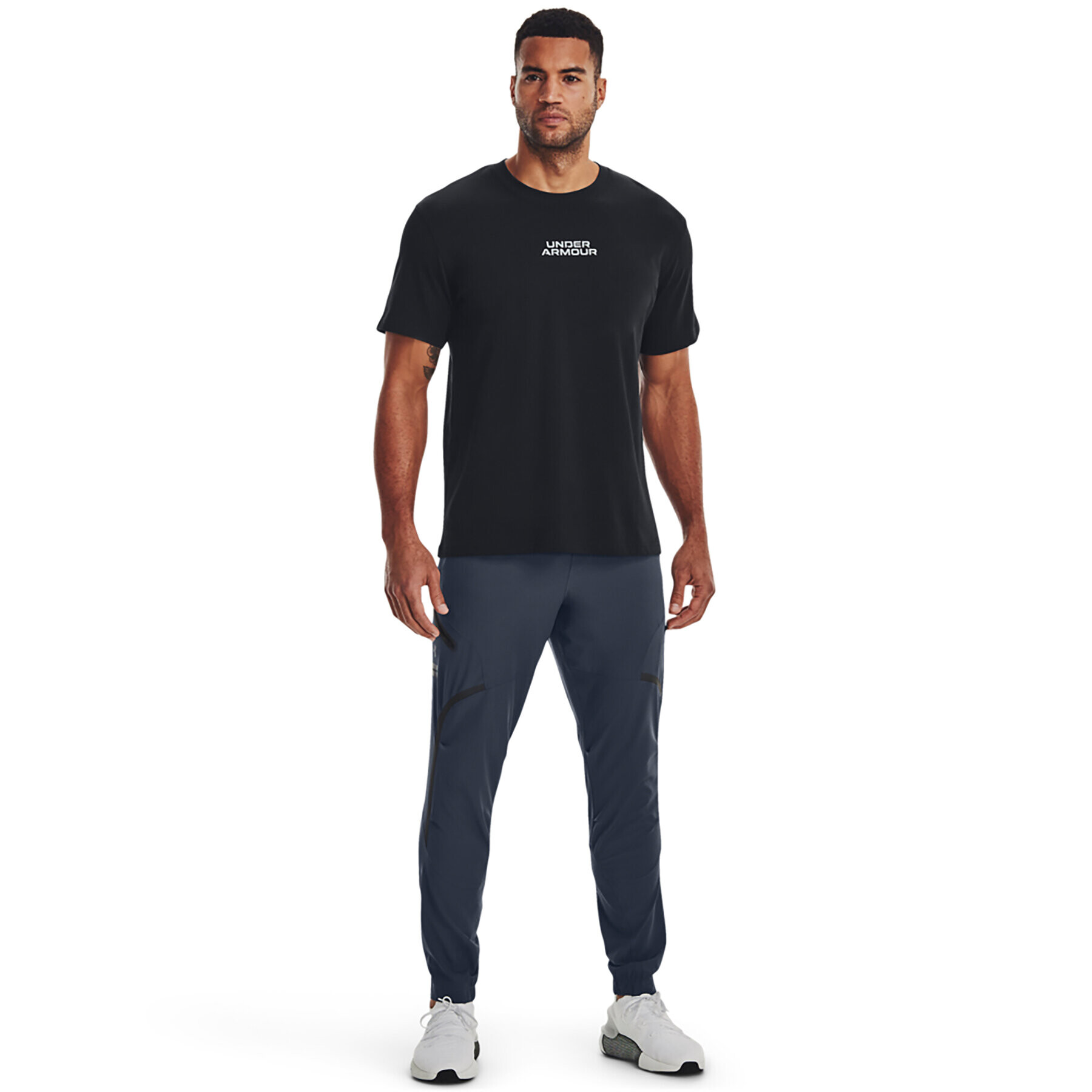 Under Armour Majica UA OUTLINE HEAVYWEIGHT SS 1379109 Črna Regular Fit - Pepit.si