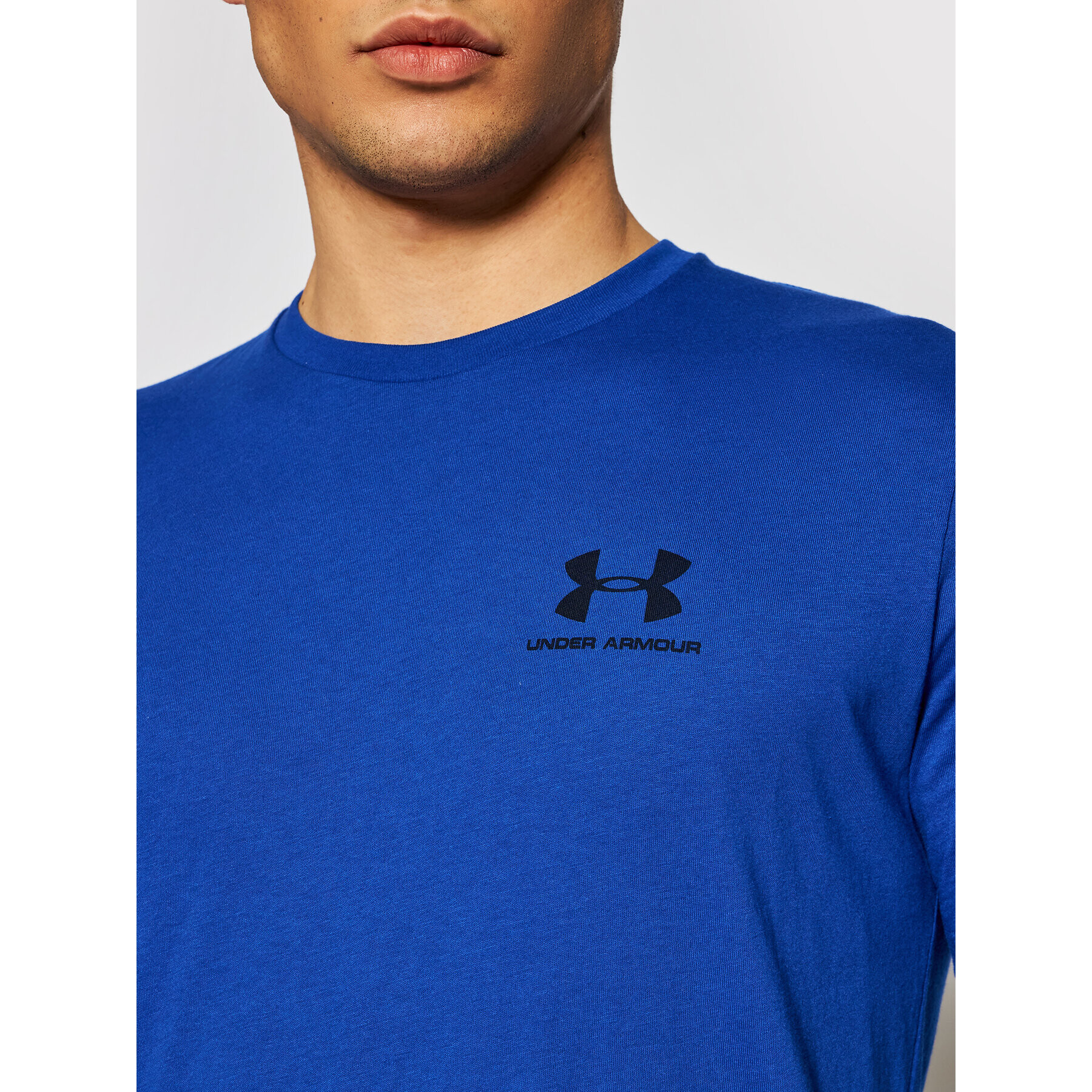 Under Armour Majica Ua Sportstyle Left Chest 1326799 Modra Loose Fit - Pepit.si