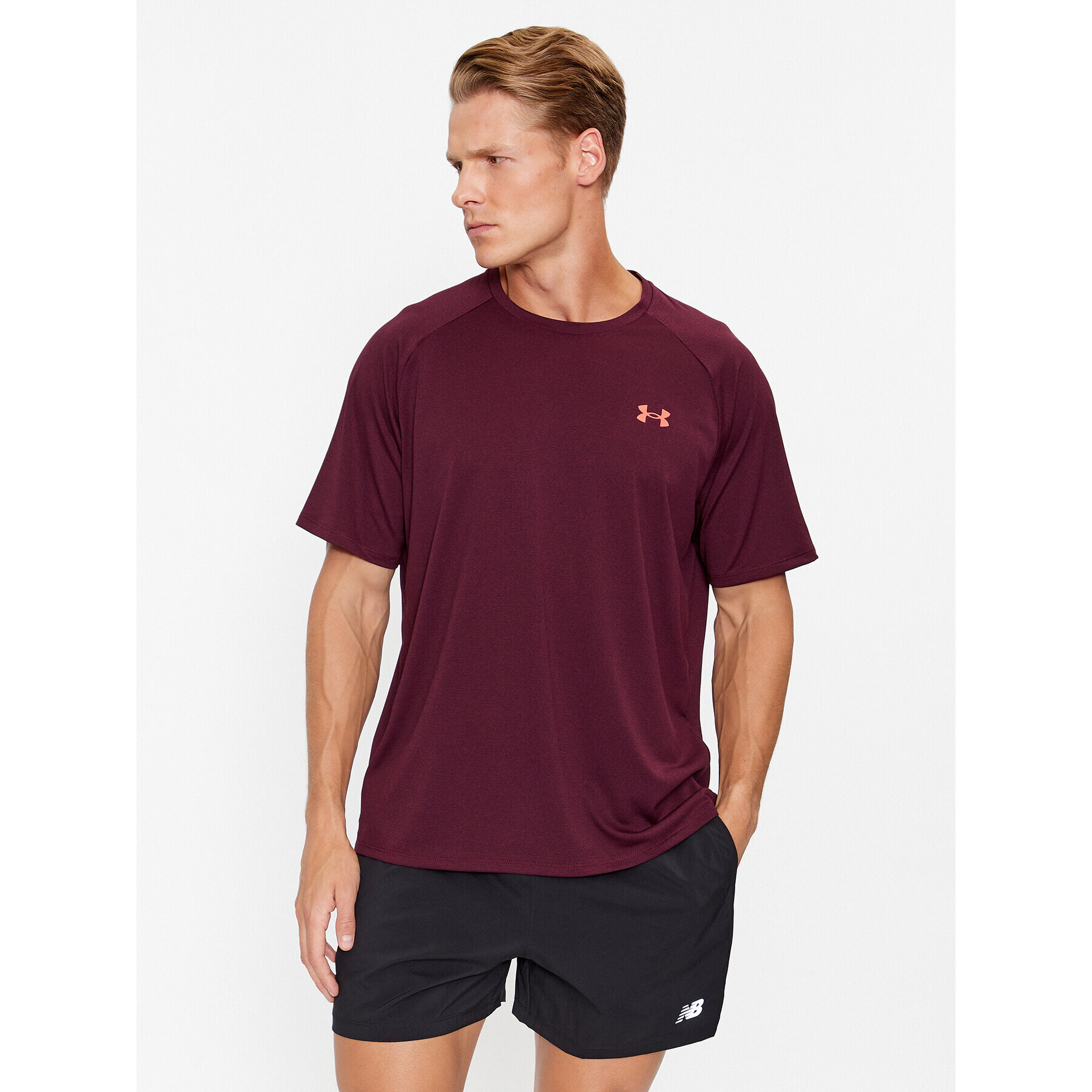 Under Armour Majica Ua Tech 2.0 Ss Tee Novelty 1345317 Bordo rdeča Loose Fit - Pepit.si