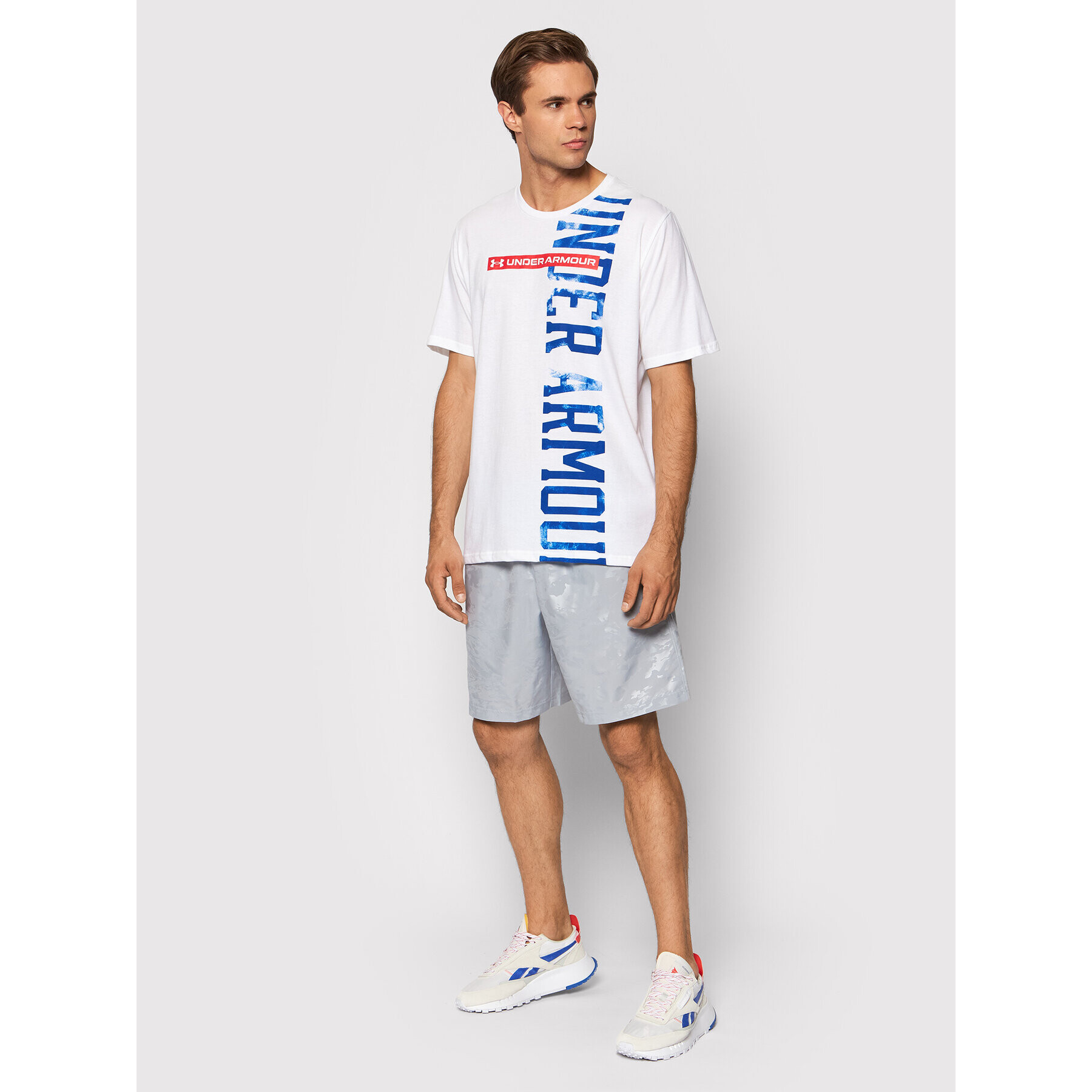 Under Armour Majica Ua Vertical Signature 1366447 Bela Loose Fit - Pepit.si