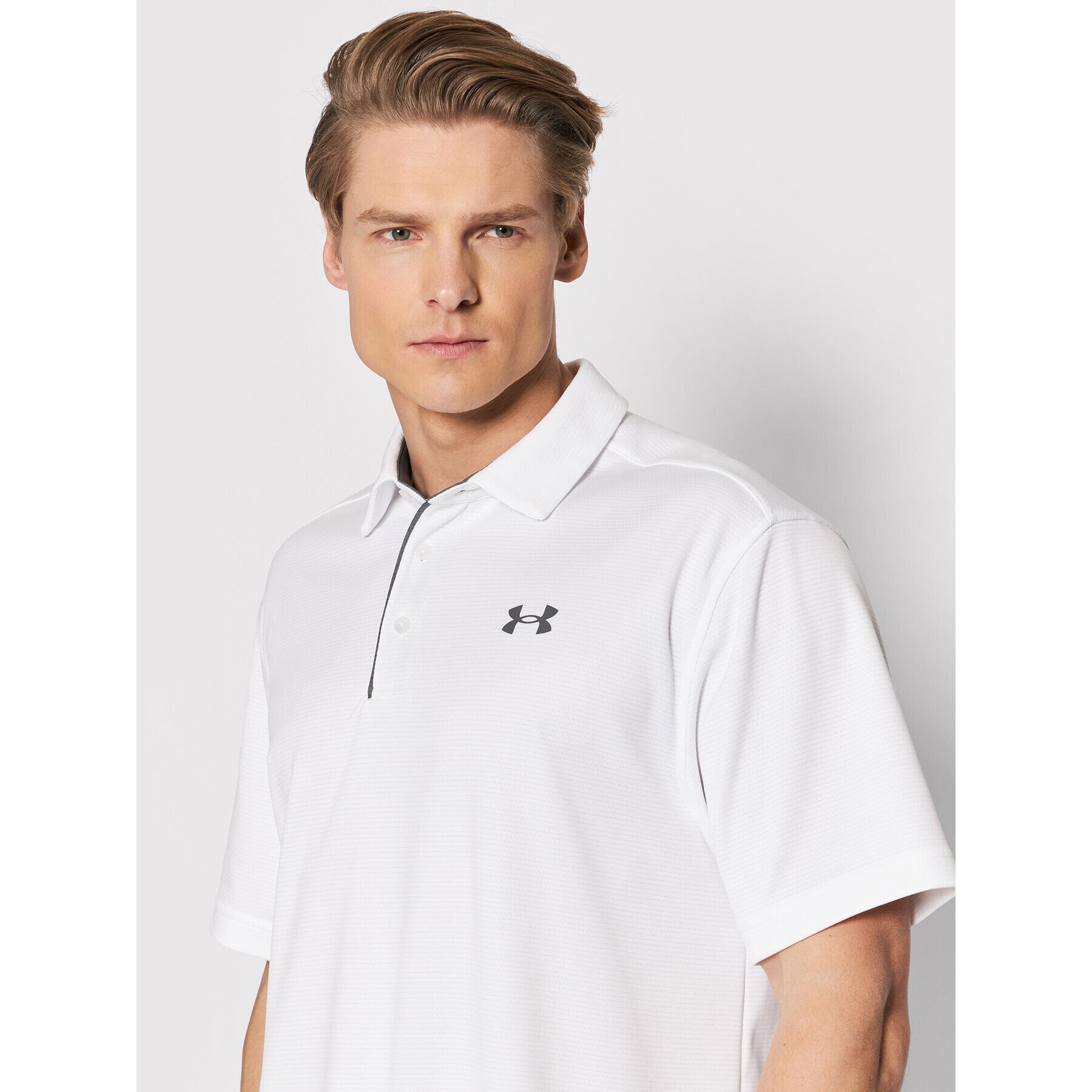 Under Armour Polo majica UA Tech 1290140 Bela Regular Fit - Pepit.si