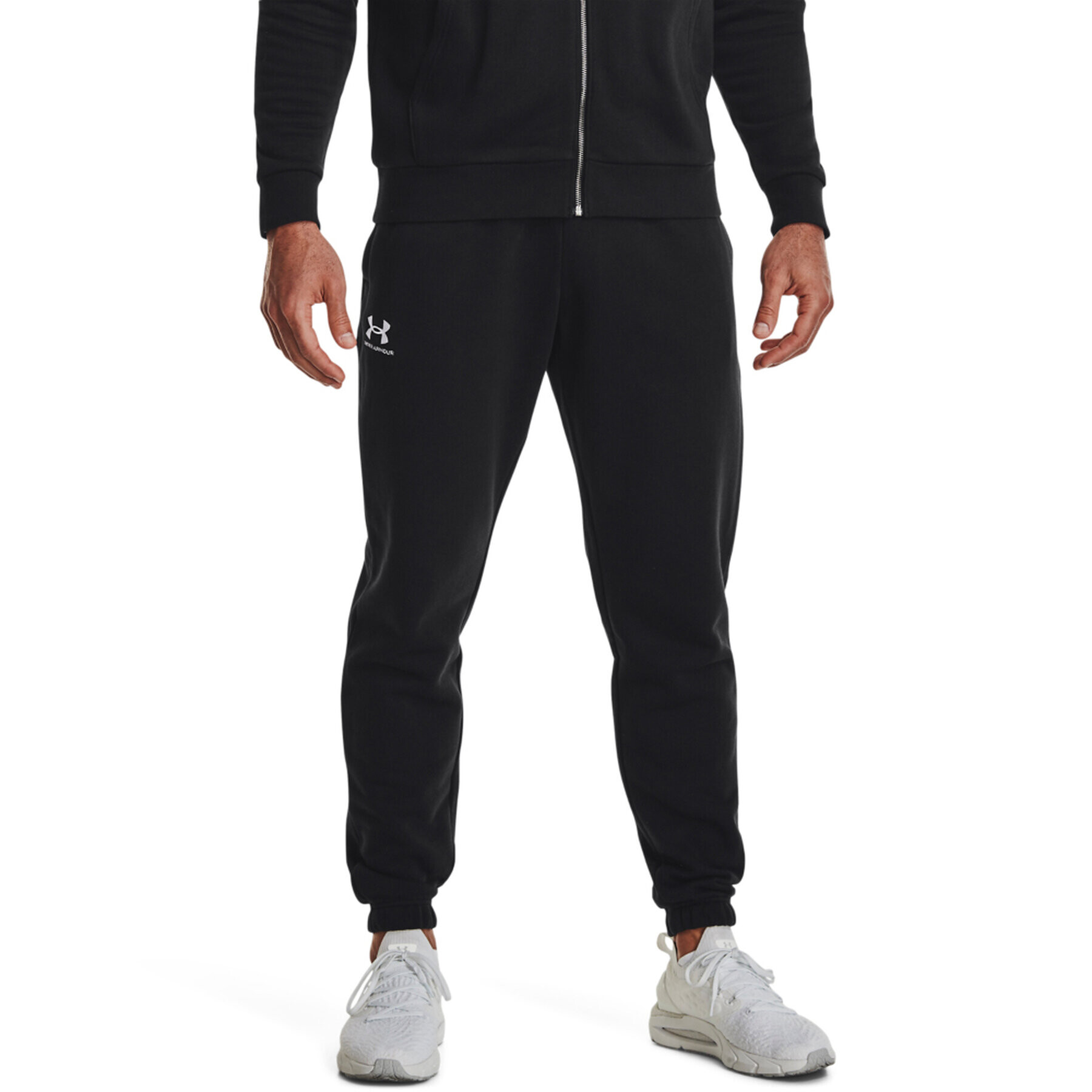 Under Armour Spodnji del trenirke UA Essential Fleece Jogger 1373882 Črna Regular Fit - Pepit.si