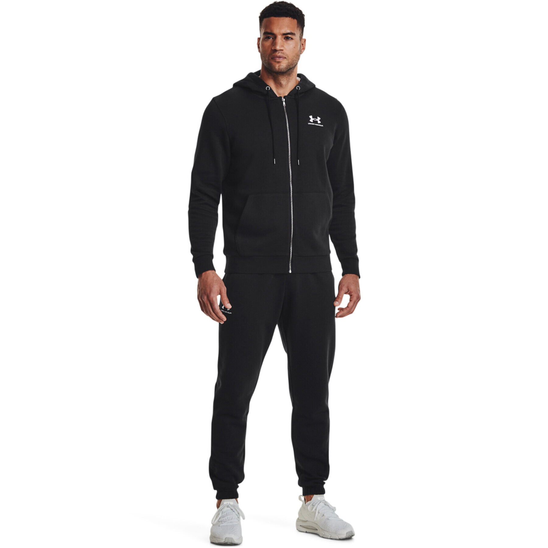 Under Armour Spodnji del trenirke UA Essential Fleece Jogger 1373882 Črna Regular Fit - Pepit.si