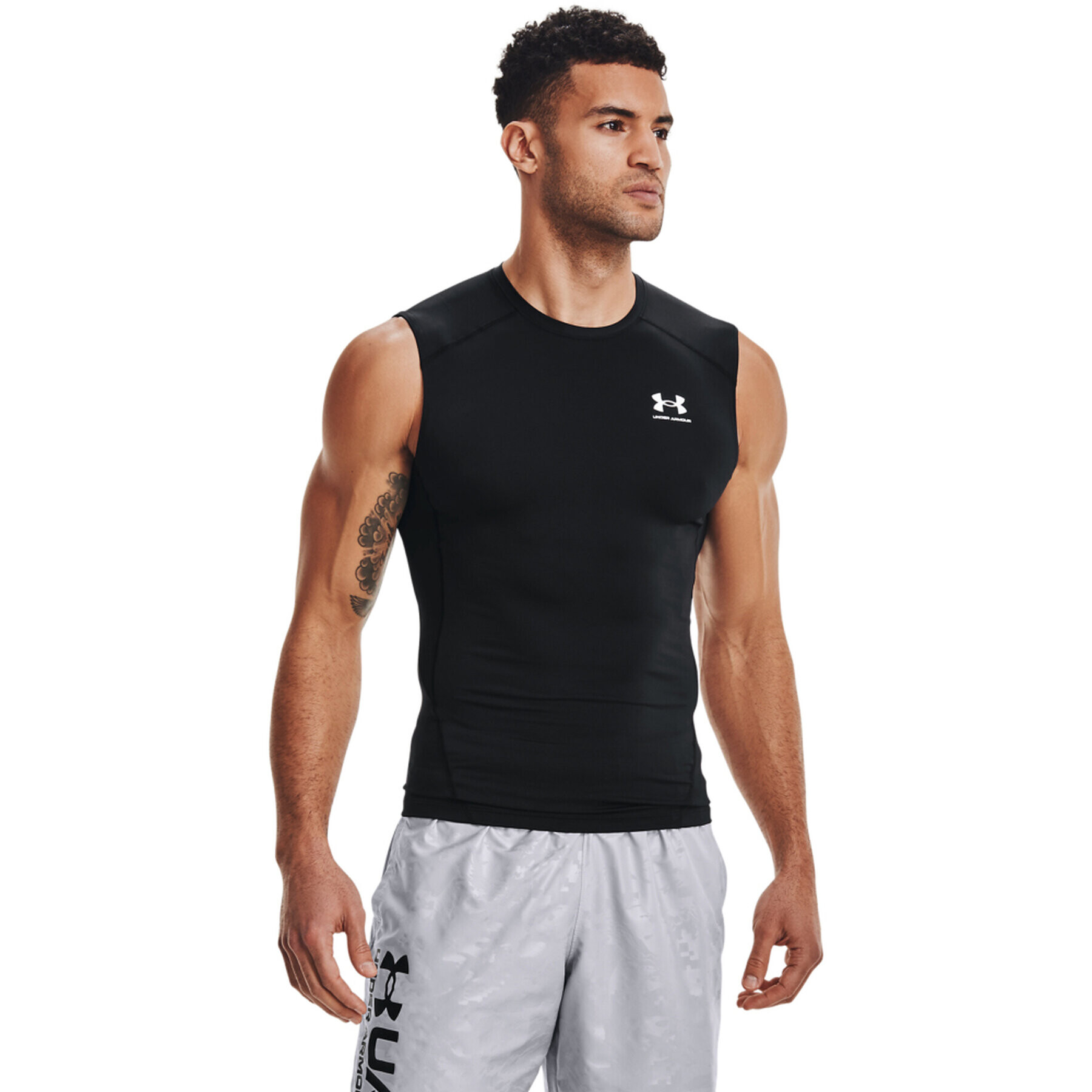 Under Armour Športna majica HeatGear® 1361522 Črna Slim Fit - Pepit.si