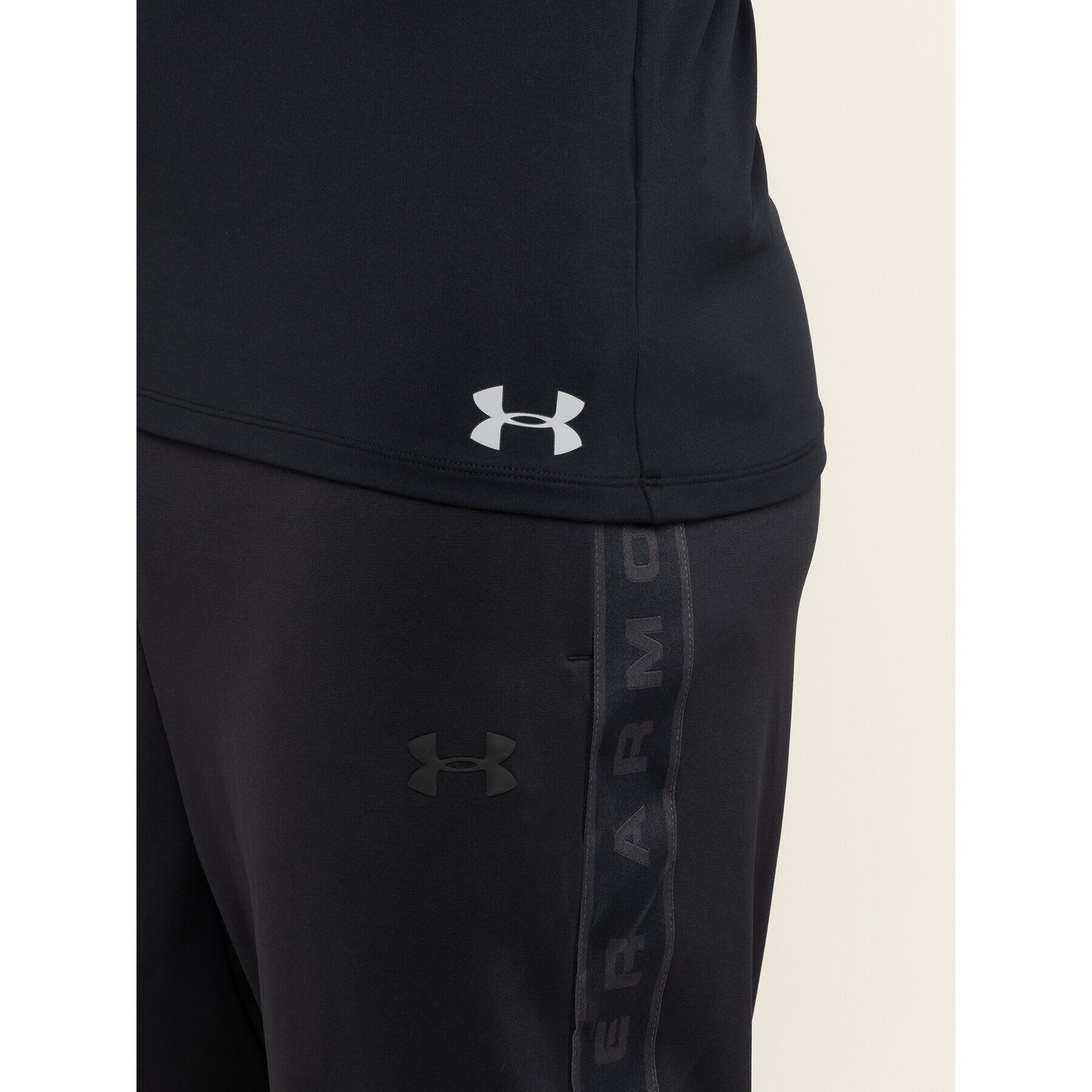 Under Armour Športna majica Mock 1320805 Črna Fitted Fit - Pepit.si